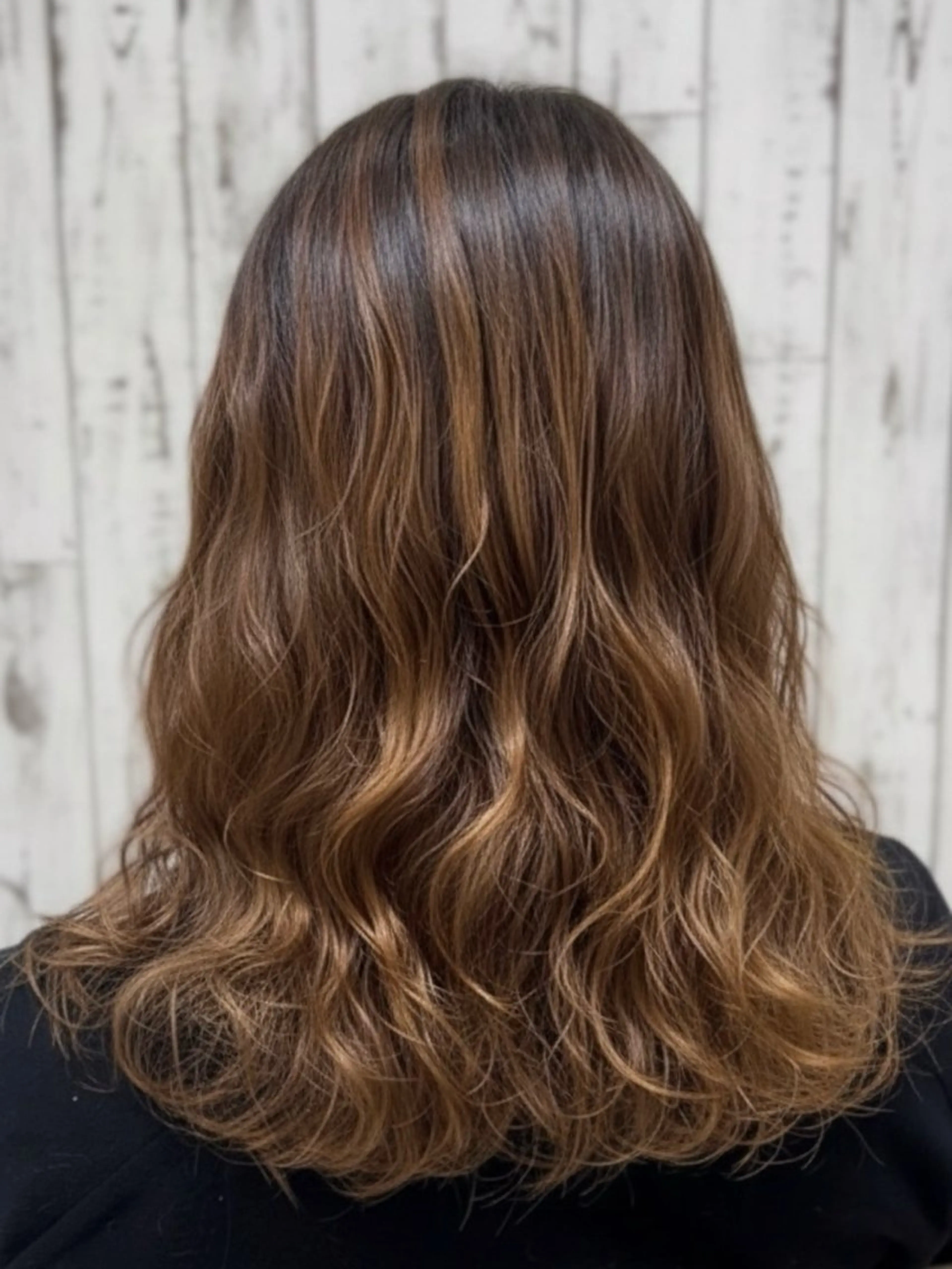 セミロング カット パーマ 髪質改善【新宮】石川 周併ブリーチ毛OKのヘアスタイル