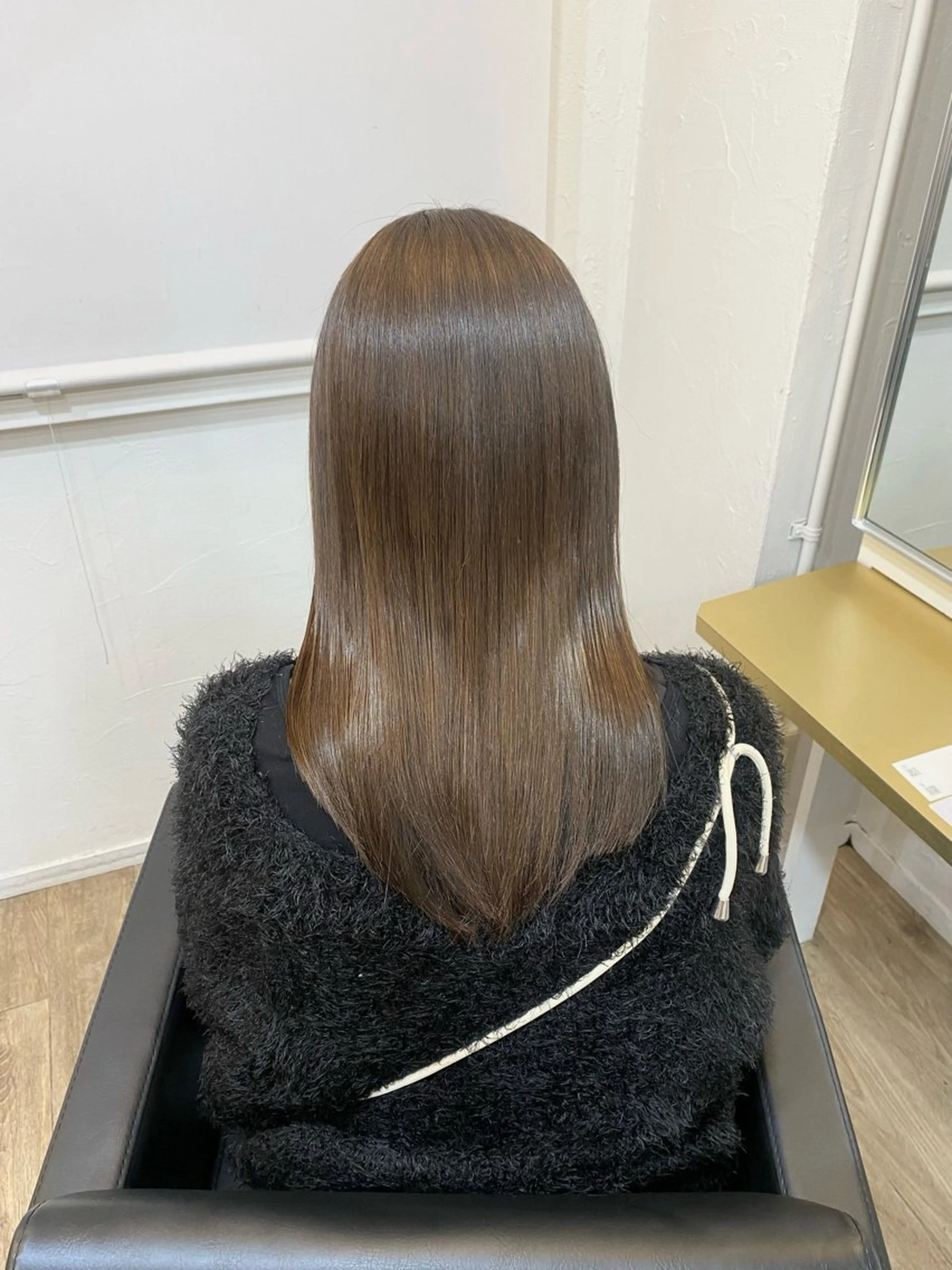セミロング カラー 透明感カラー グレージュ カット ヘアカラー みやび🫧髪質改善 🫧透明感カラー🫧のヘアスタイル