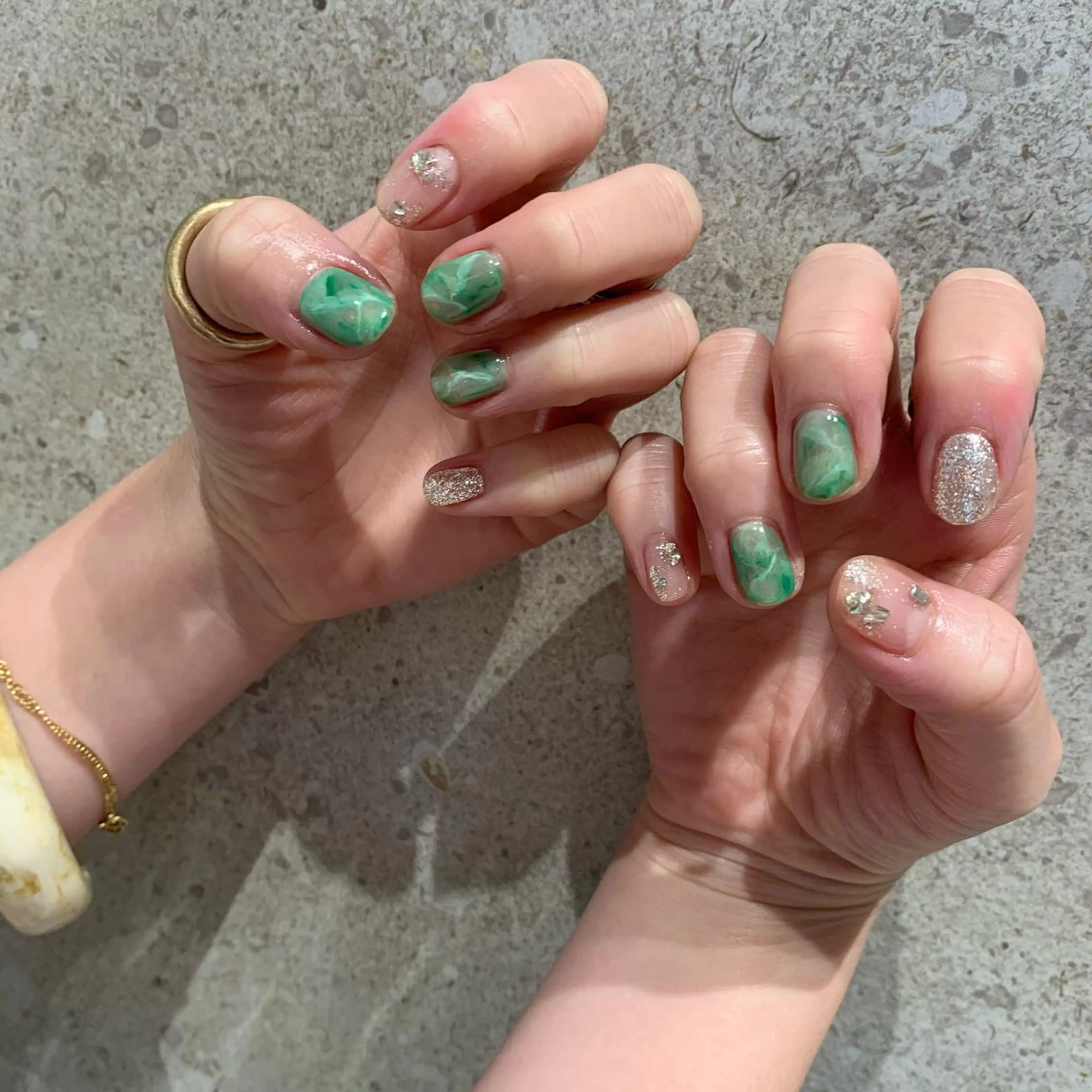 ネイル 大理石ネイル(マーブル) ニュアンスネイル ハンドネイル ハンドケア esby Loely MIZUKIのネイルデザイン