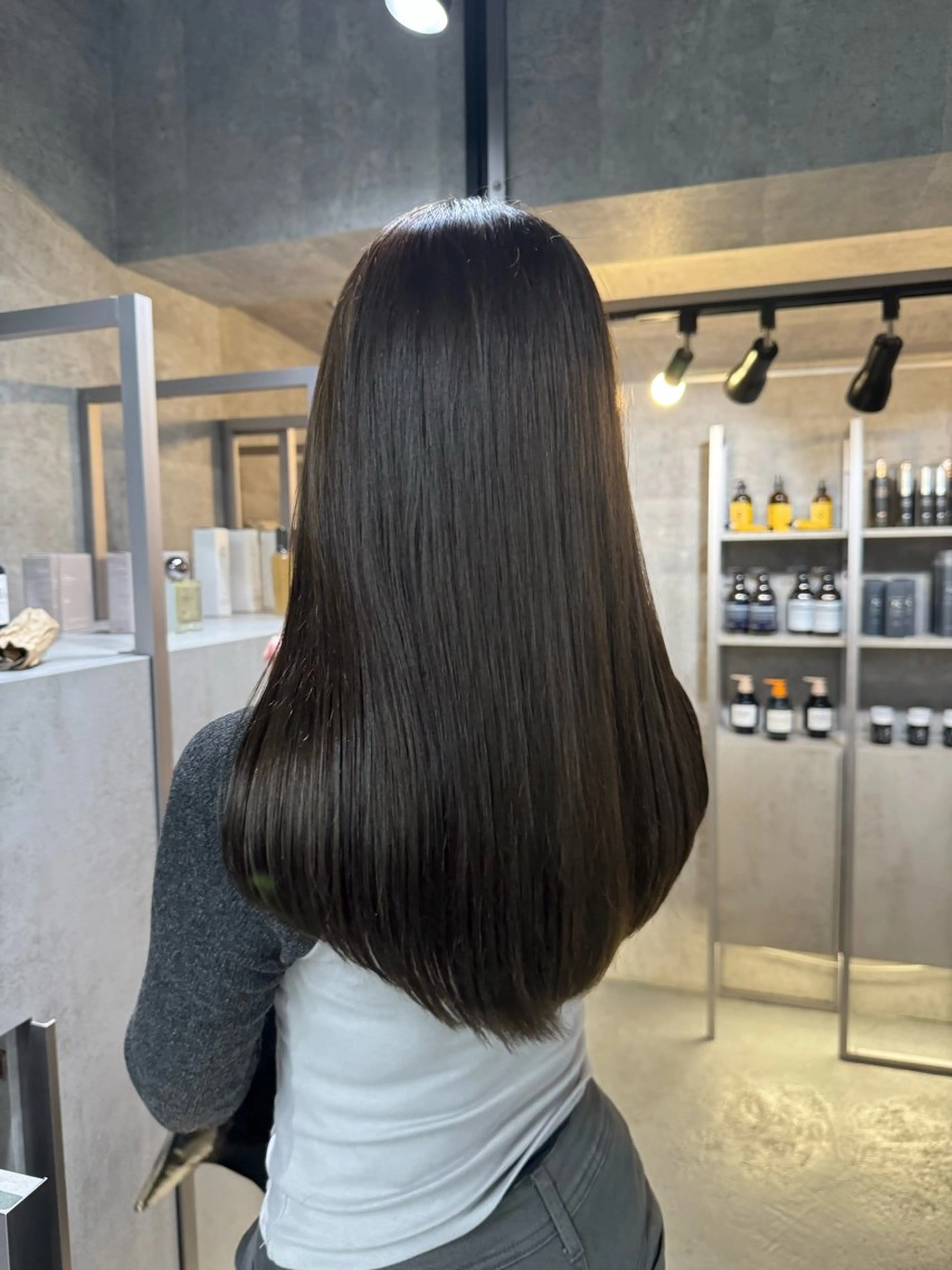 セミロング カラー カット ヘアカラー トリートメント NOOS omotesando所属・You 表参道⚡️ 髪質改善/艶髪/美髪のヘアスタイル