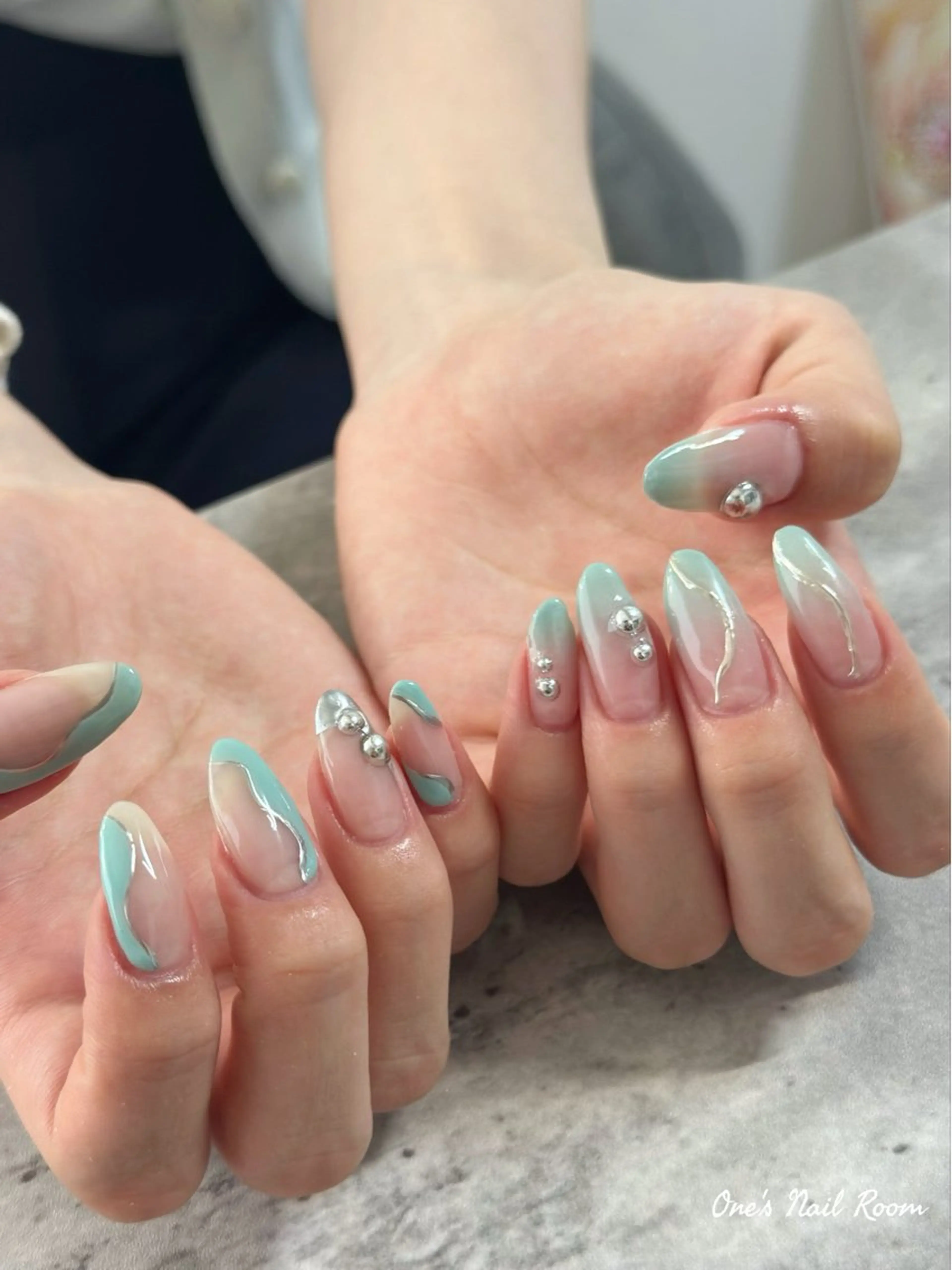 ネイル ハンドネイル One's Nail Roomのネイルデザイン