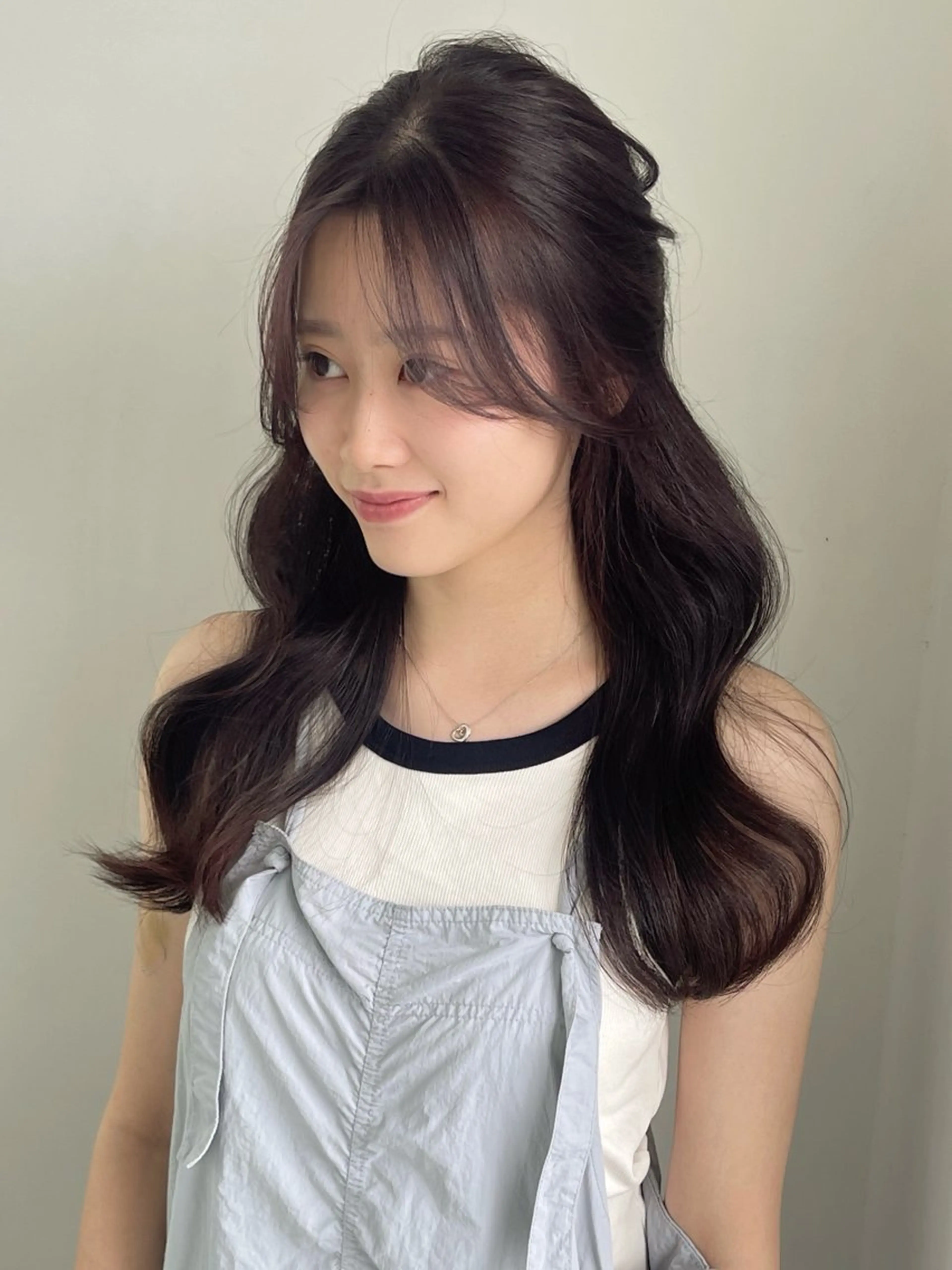 ロング カラー ブラウンカラー 透明感カラー ラベンダーカラー トリートメント mihiro 美優のヘアスタイル