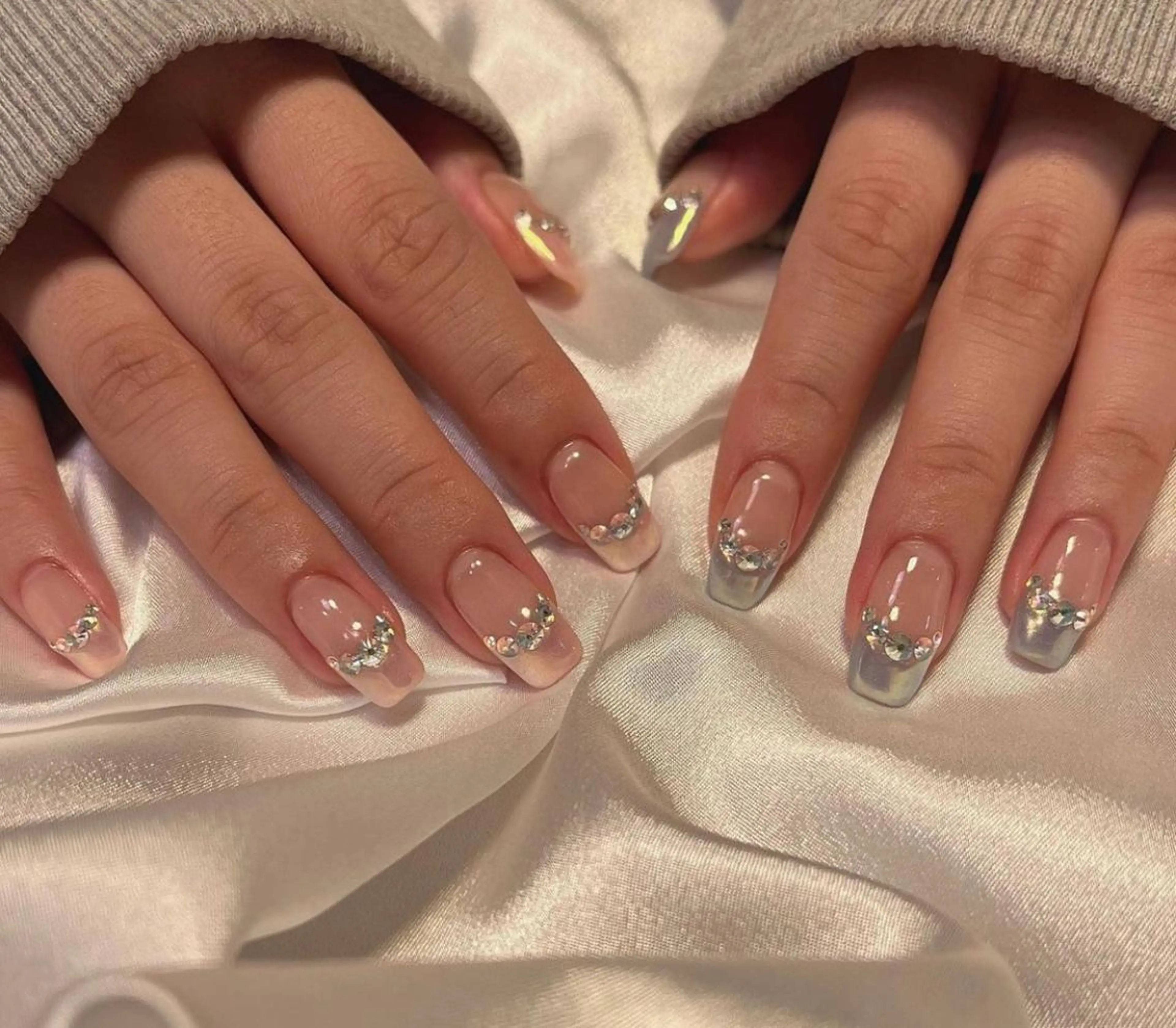 ネイル アイブロウ 眉カラー 眉毛ワックス脱毛 桜ネイル クリアネイル 長さ出し ハンドネイル Moana Nail 長さだし専門店のネイルデザイン