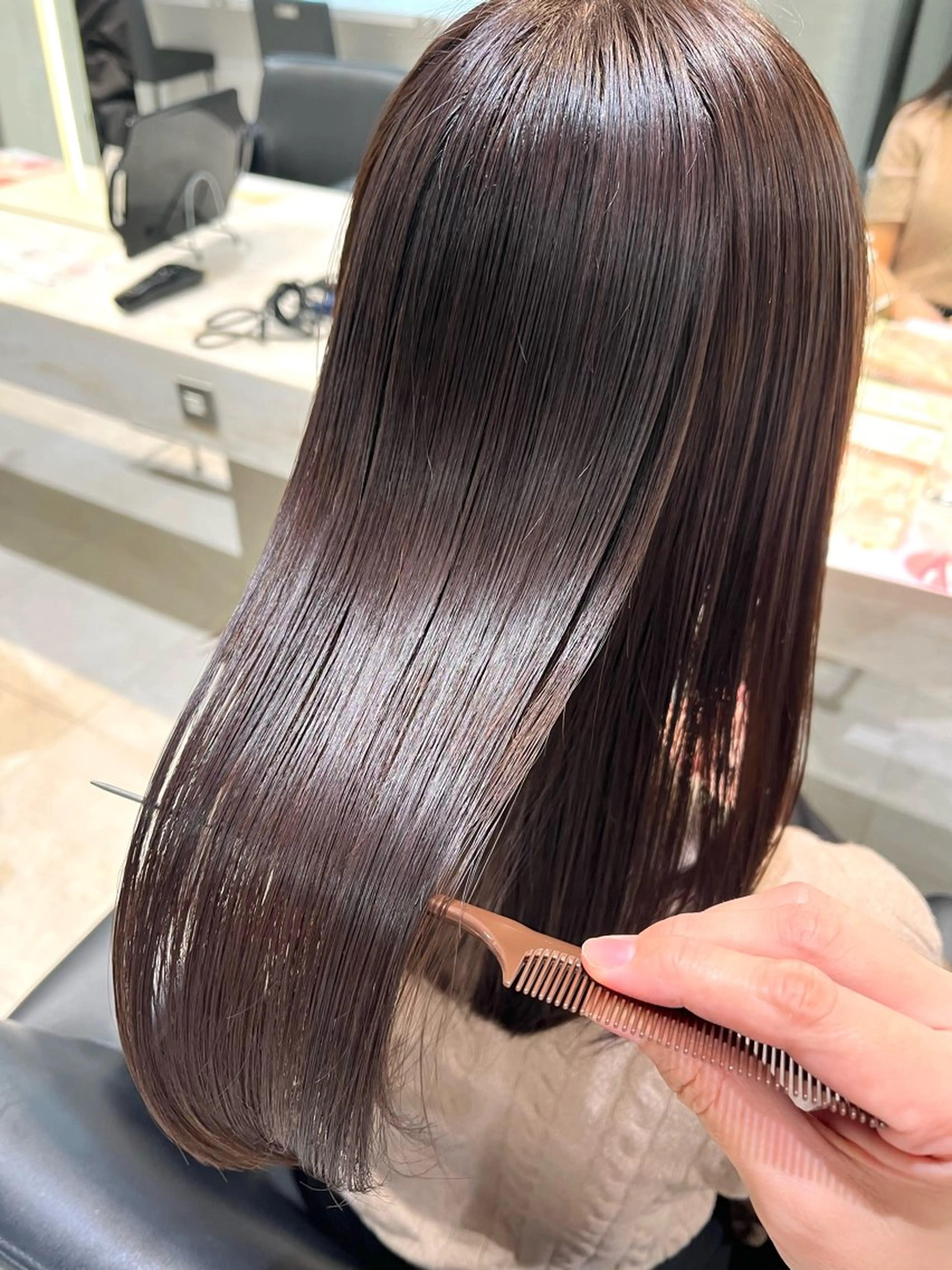 ロング カラー 髪質改善 トリートメント ヘアカラー トリートメント ベージュ／ボブ ／ストレートのヘアスタイル