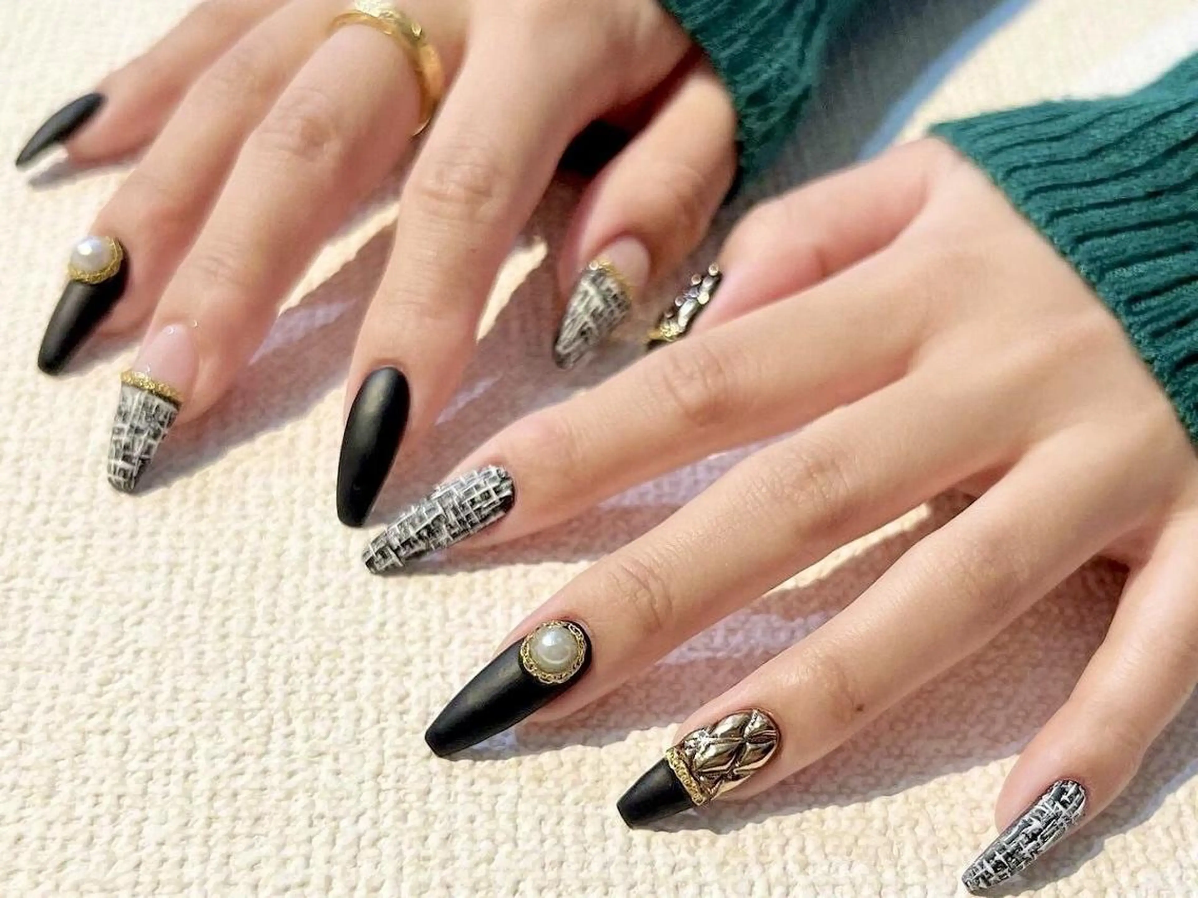 ネイル Salute本店 🦋仲原里佳のネイルデザイン