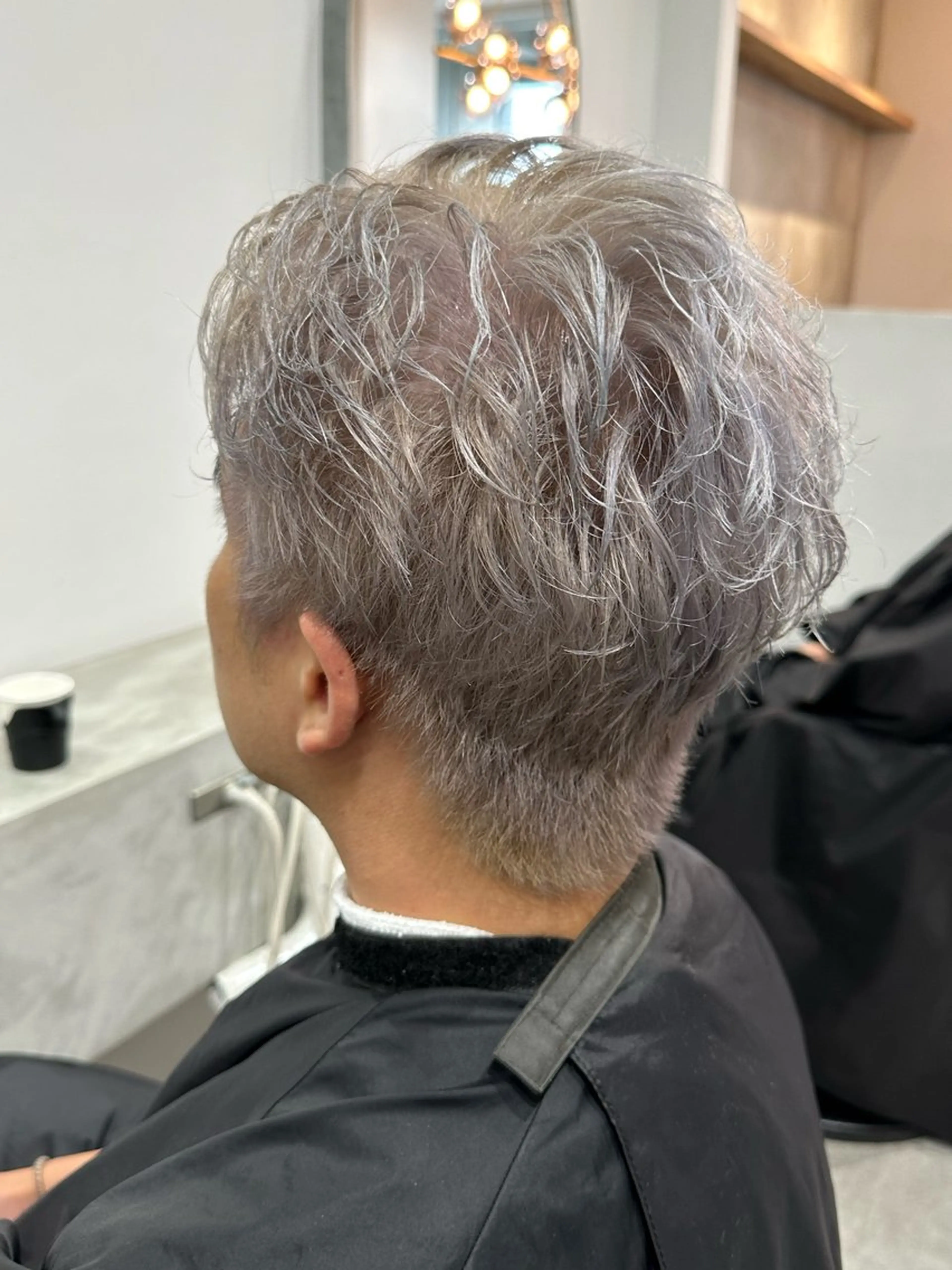 カラー メンズ ヘアカラー トリートメント clan所属・志賀 海音のヘアスタイル