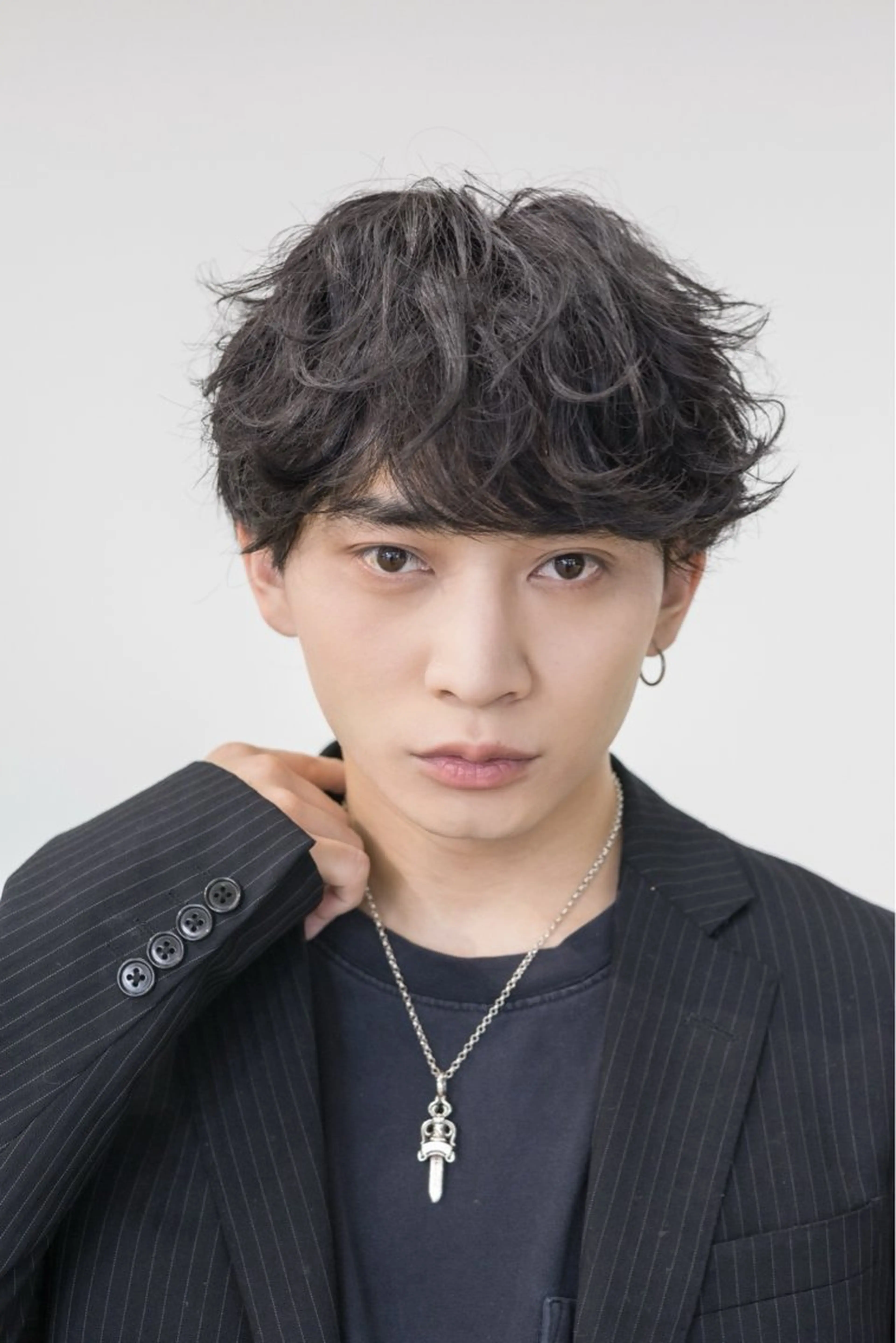 ショート カラー パーマ メンズ カット パーマ 【シャドウパーマ センターパート】義心のヘアスタイル