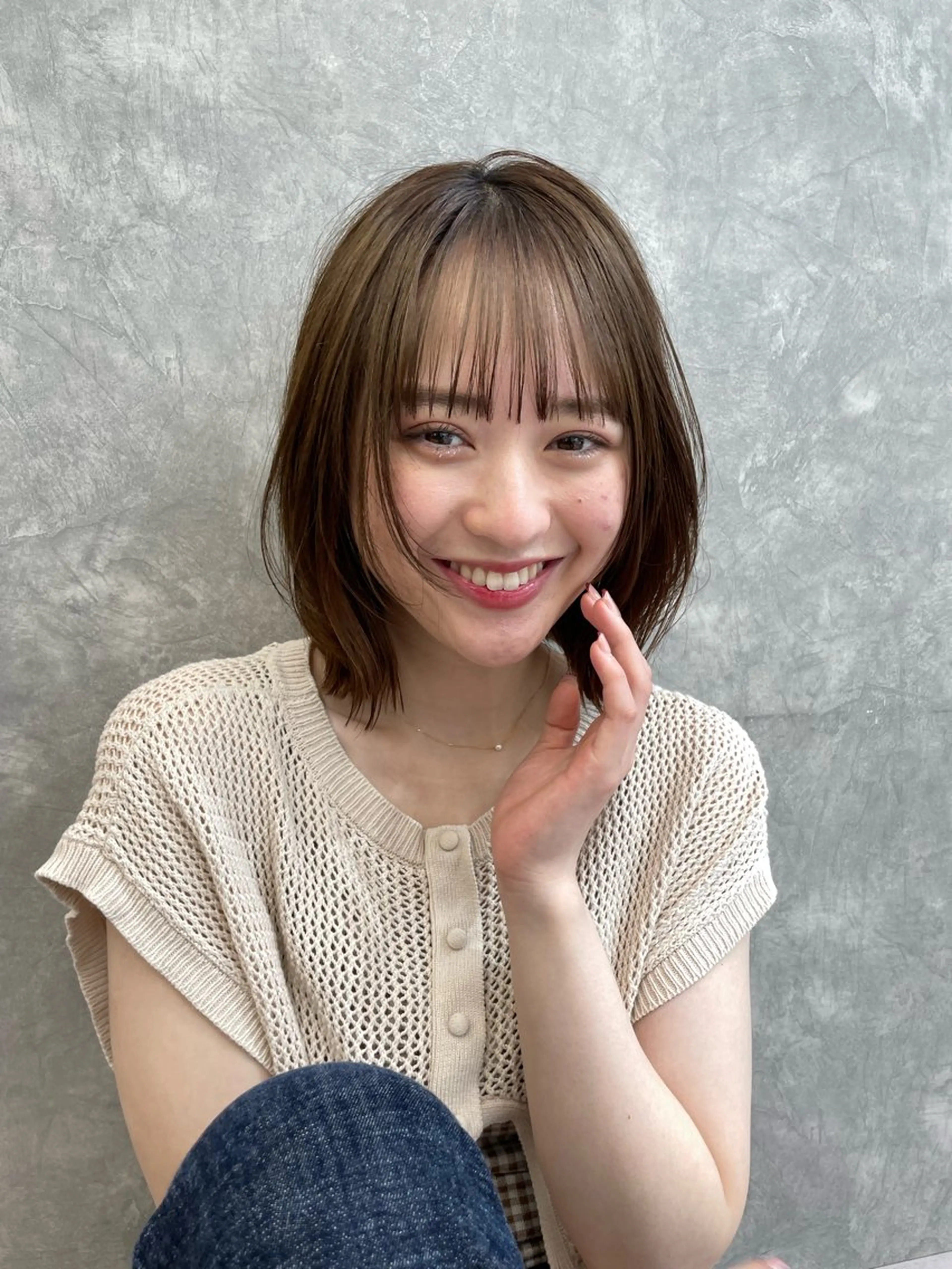ミディアム 顔まわりレイヤー レイヤーカット 小顔カット カット 江上 京花のヘアスタイル