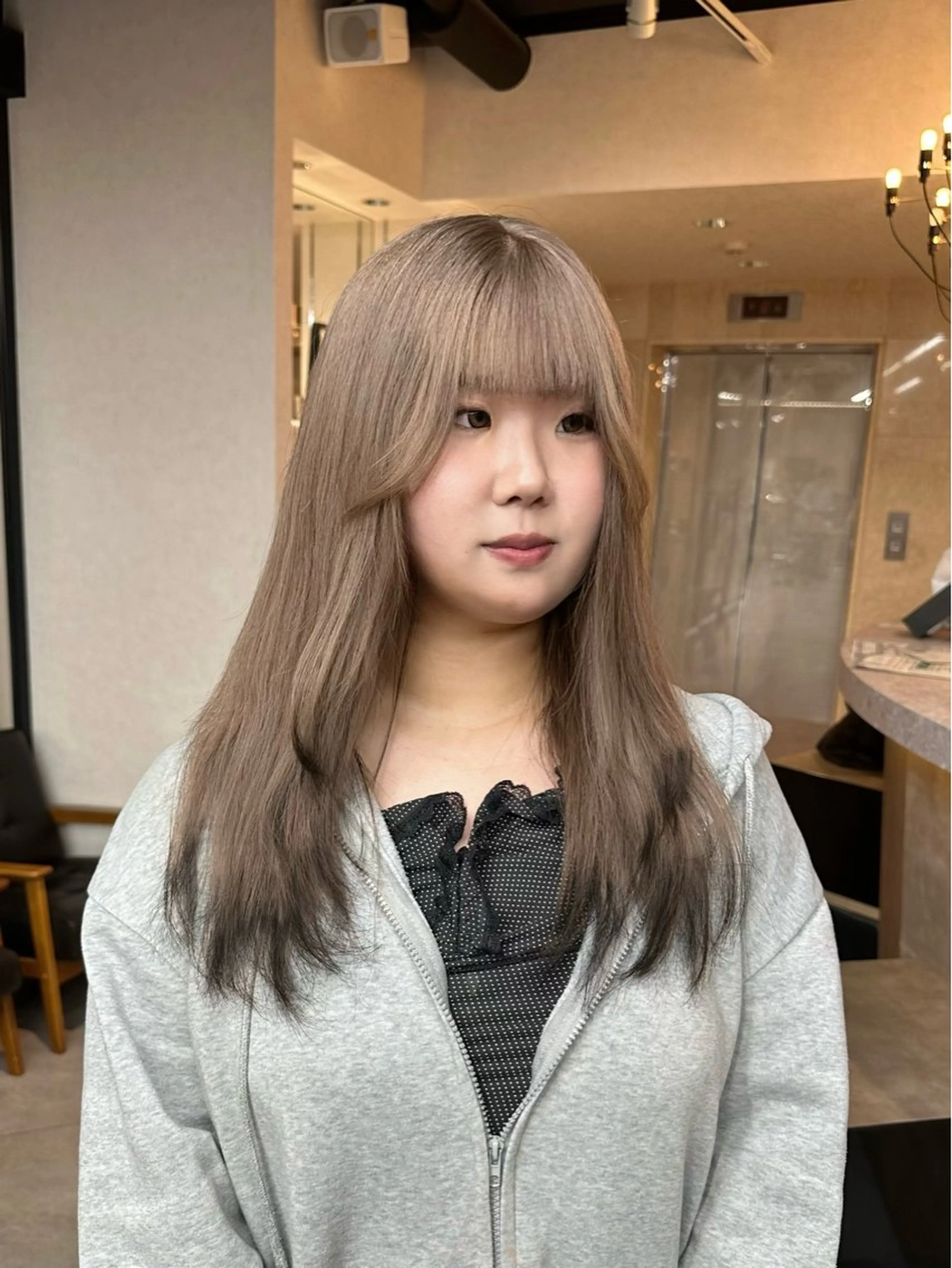 ロング カラー カット ヘアカラー トリートメント 韓国/レイヤー/ 透明感🩶ひかる🩶のヘアスタイル