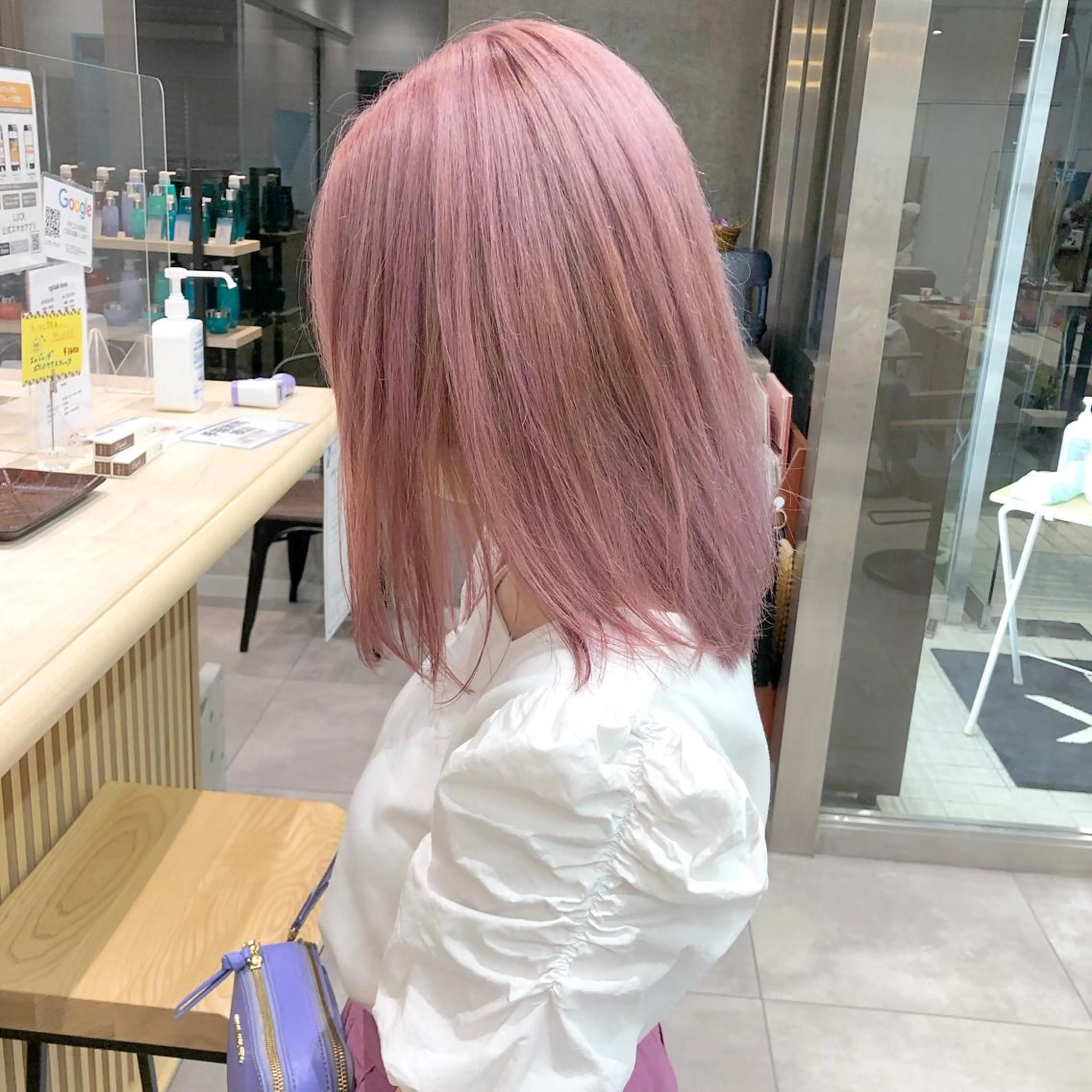 ミディアム カラー パーマ ヘアアレンジ メンズ メンズハイトーン ハイトーンカラー ピンクカラー ヘアカラー LUCK本厚木 浦住 貴大のヘアスタイル