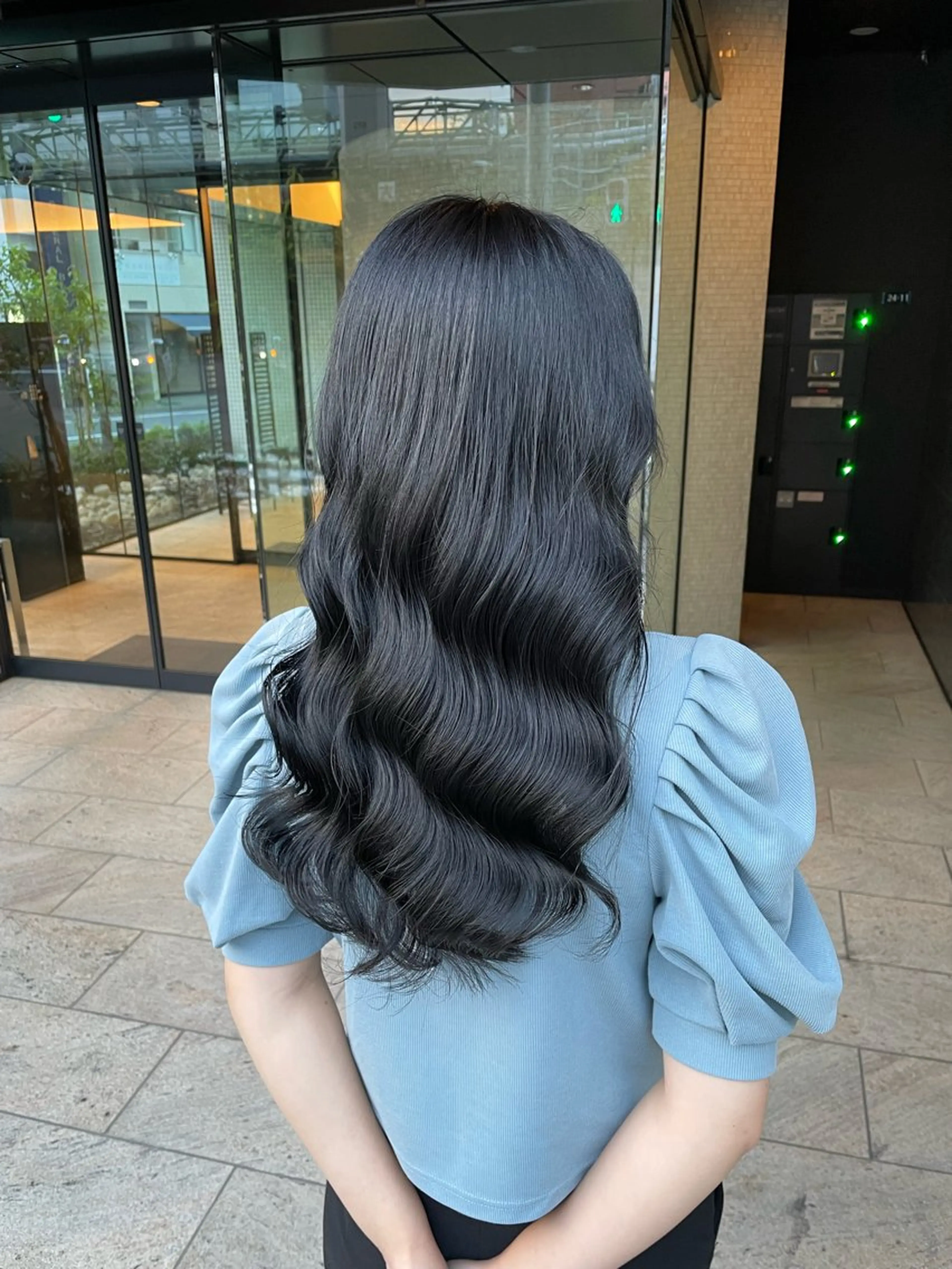 ロング カラー 里田 実奈美のヘアスタイル