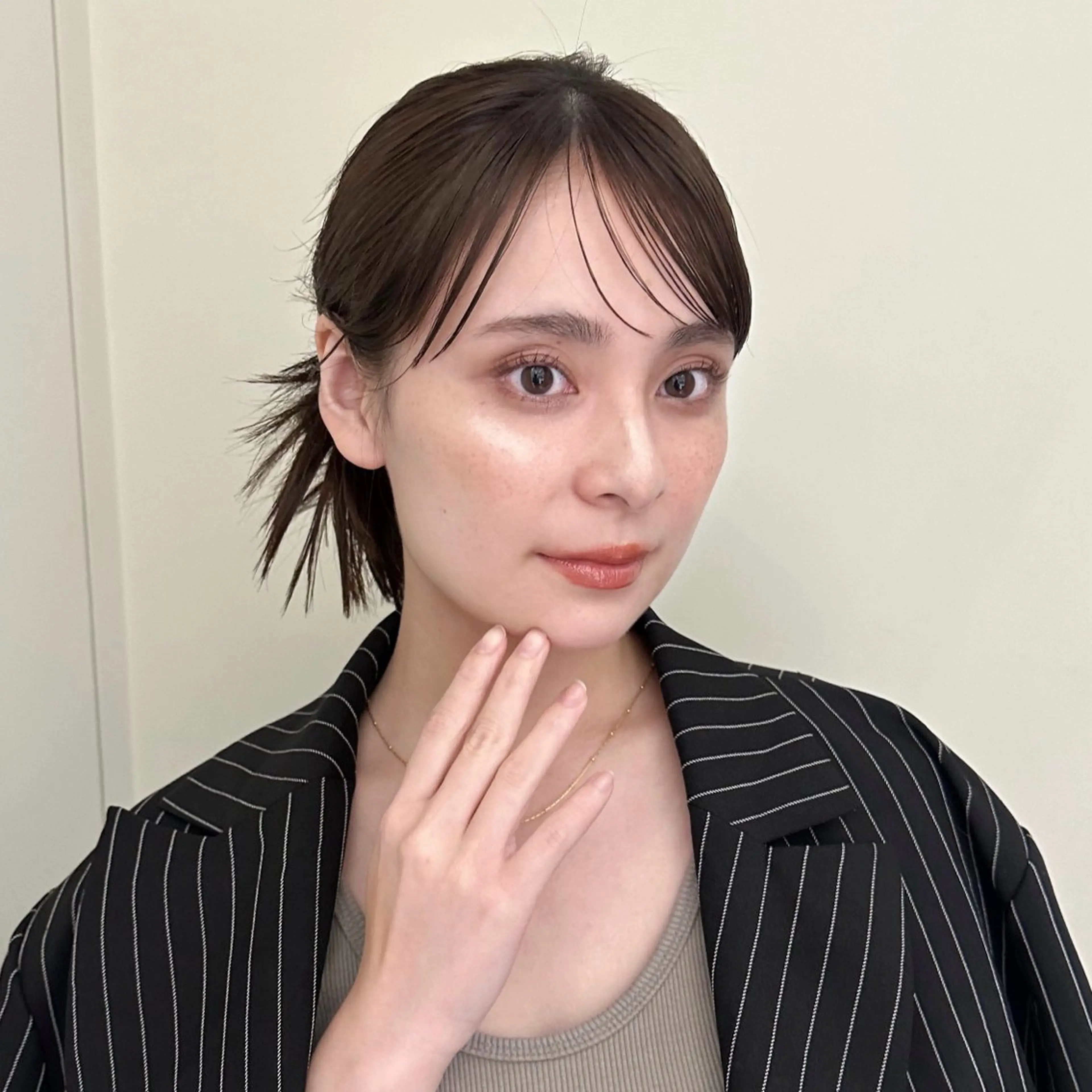 ミディアム ヘアアレンジ 🎗️似合わせ/小顔 顔周りカット/透明感のヘアスタイル