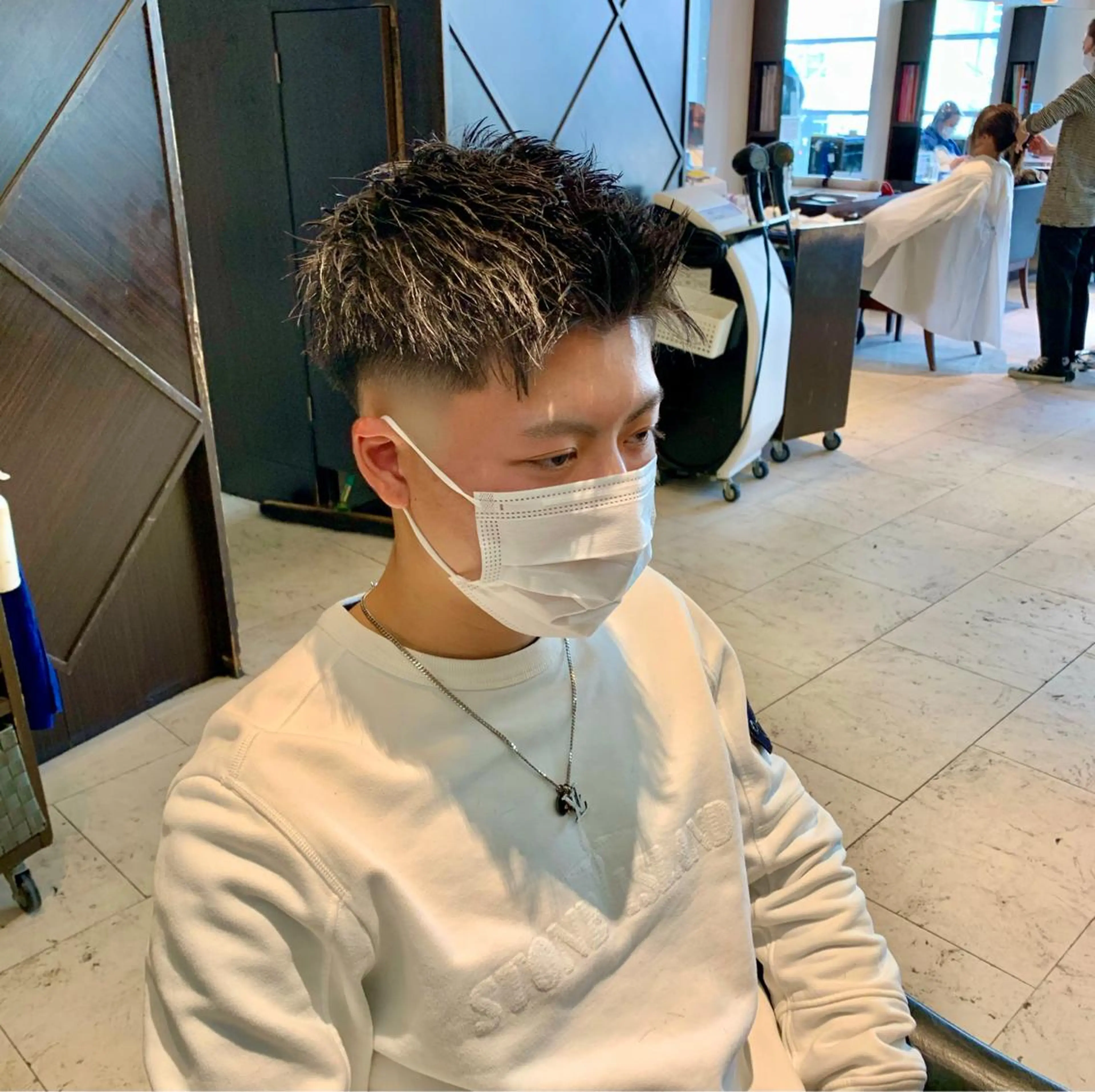 ショート メンズ フェードカット スキンフェード メンズ専門　井藤 雅也のヘアスタイル