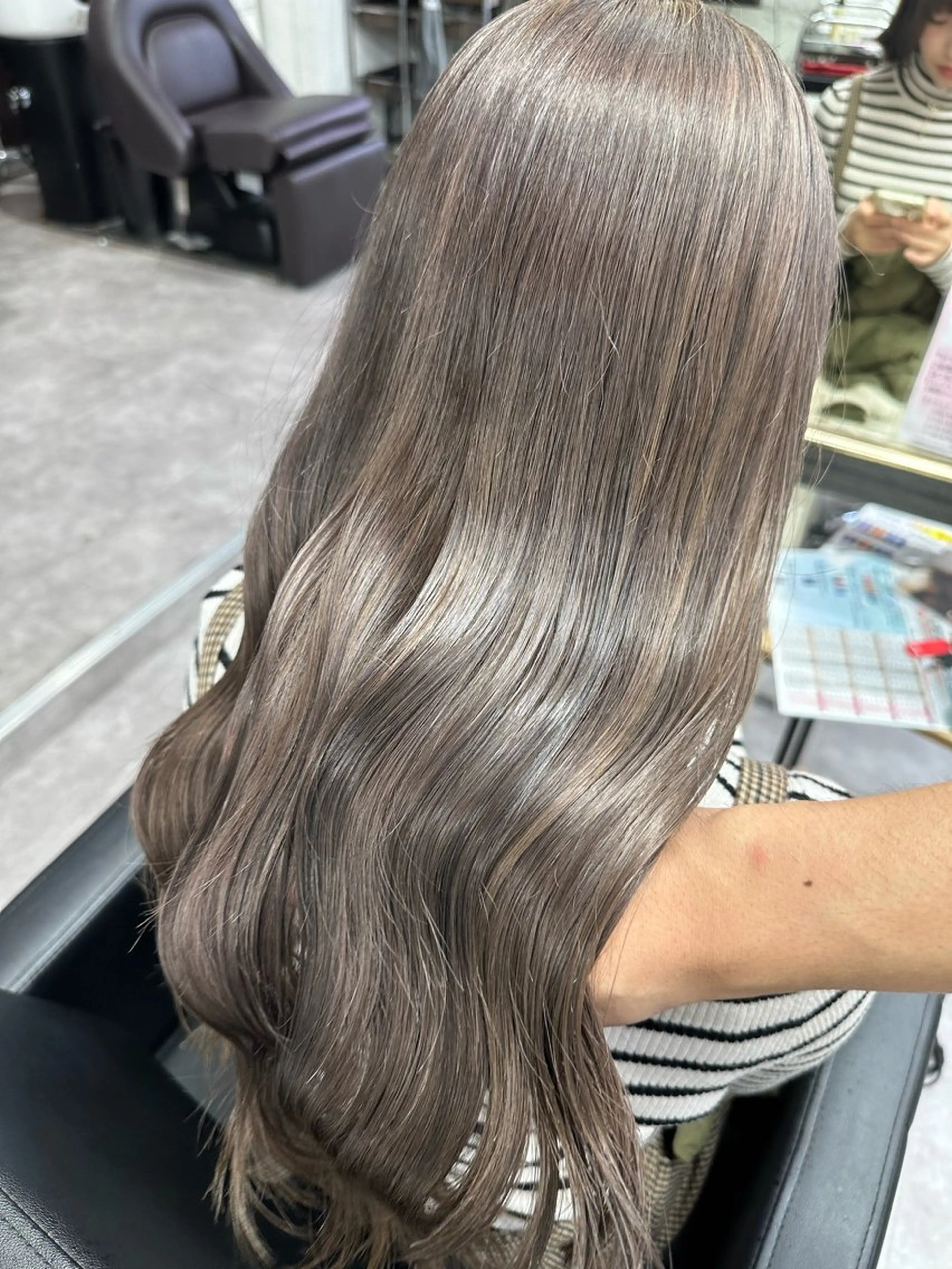 セミロング カラー ヘアアレンジ ヘアカラー トリートメント 久米 治仁のヘアスタイル