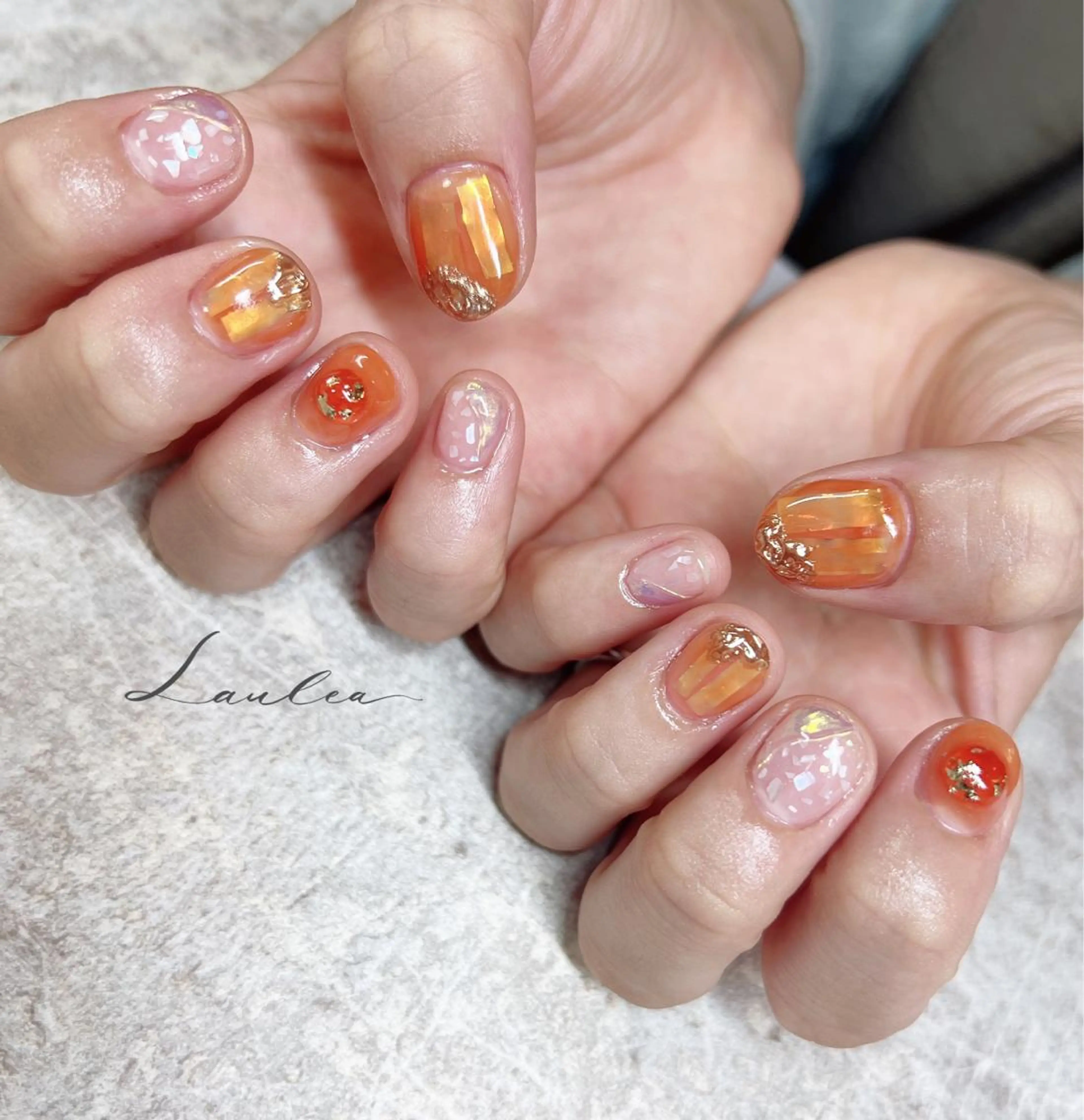 ネイル ニュアンスネイル オレンジ 夏ネイル ハンドネイル nail salon Lauleaのネイルデザイン