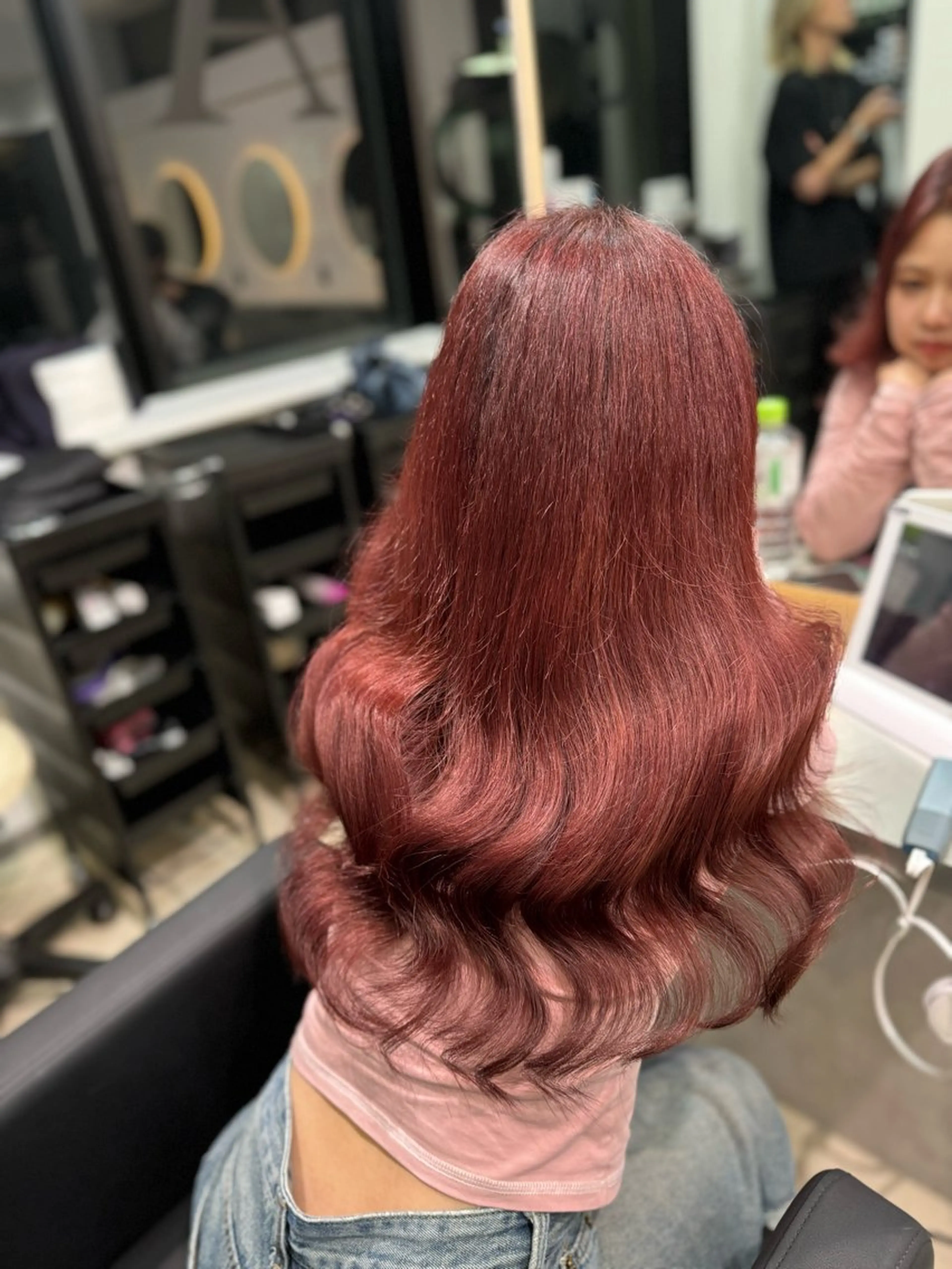 ロング カラー レッドカラー ヘアカラー Lapis シオンのヘアスタイル