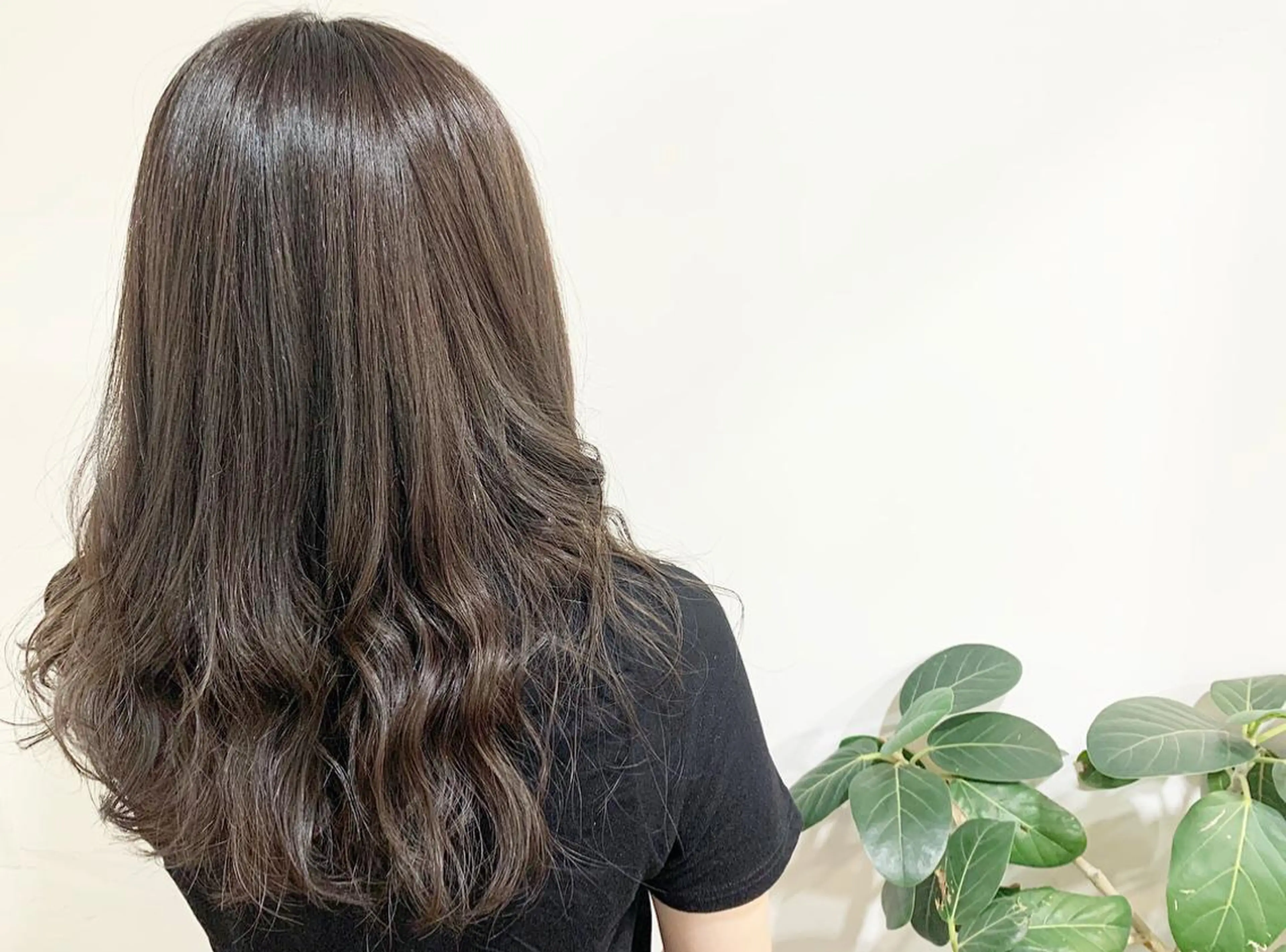 ロング カラー ヘアカラー トリートメント あべ ゆうかのヘアスタイル
