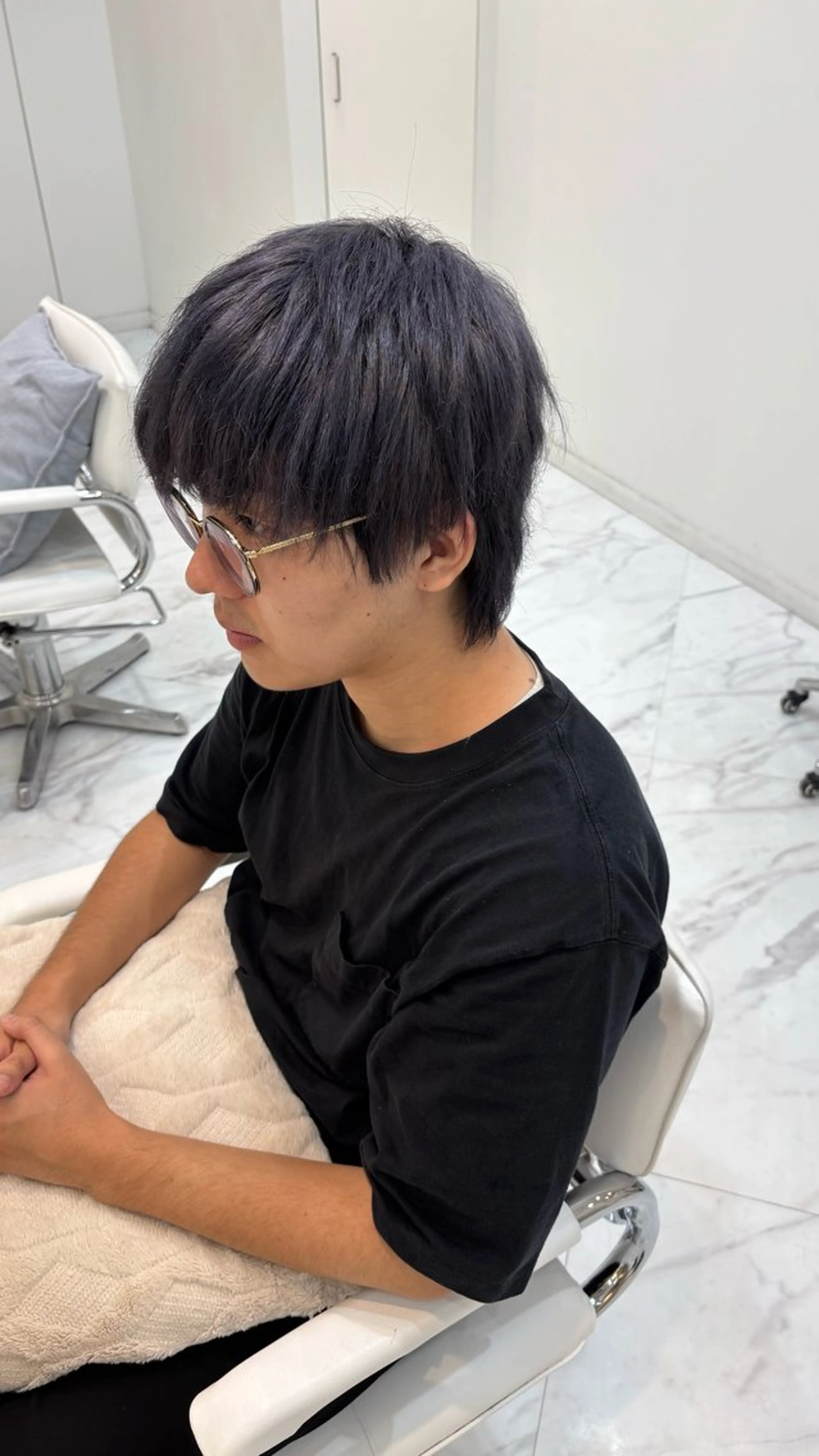 カラー メンズ メンズブリーチ アッシュ アッシュグレー ブリーチ ダブルカラー ヘアカラー トリートメント ii+U 銀座【アイユーギンザ】所属・Hikaru カットモデル募集中のヘアスタイル