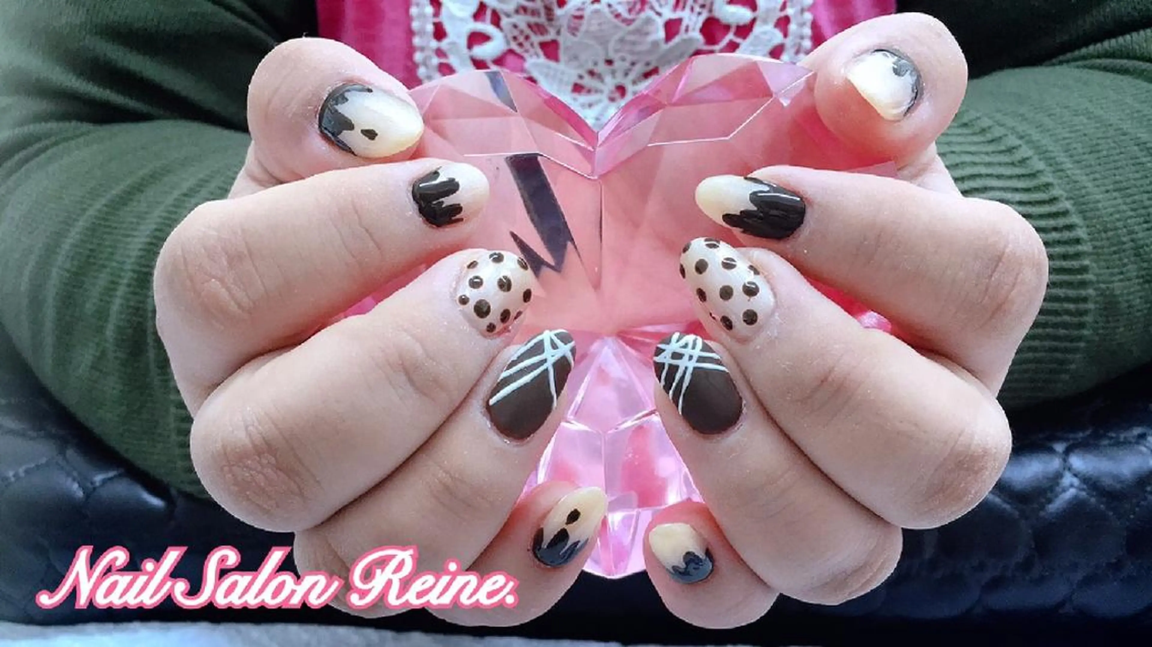 ネイル バレンタイン Nailsalon Reine所属・玉栄 伶奈のネイルデザイン