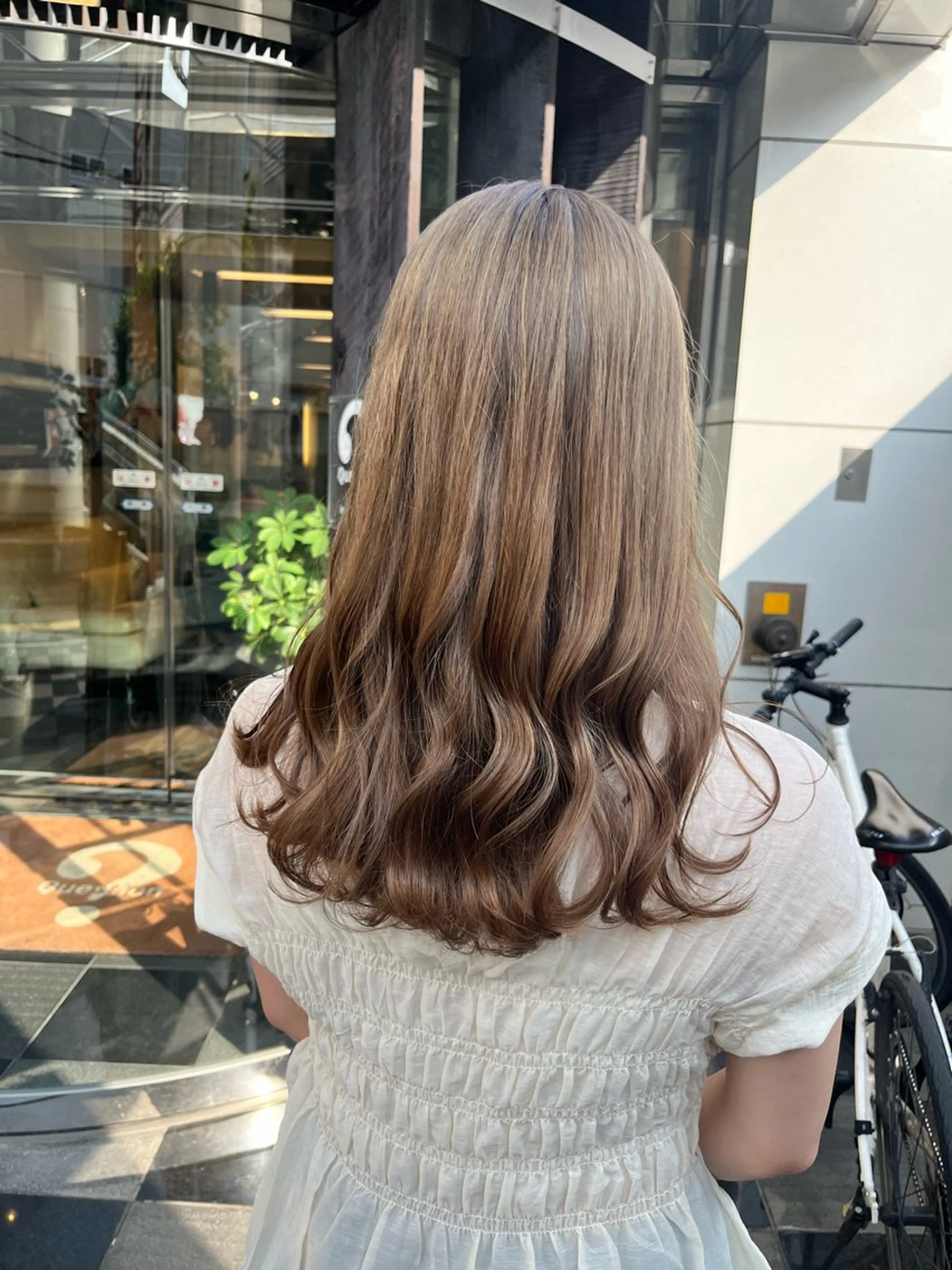 ロング カット ヘアカラー トリートメント 西形 梨瑚のヘアスタイル