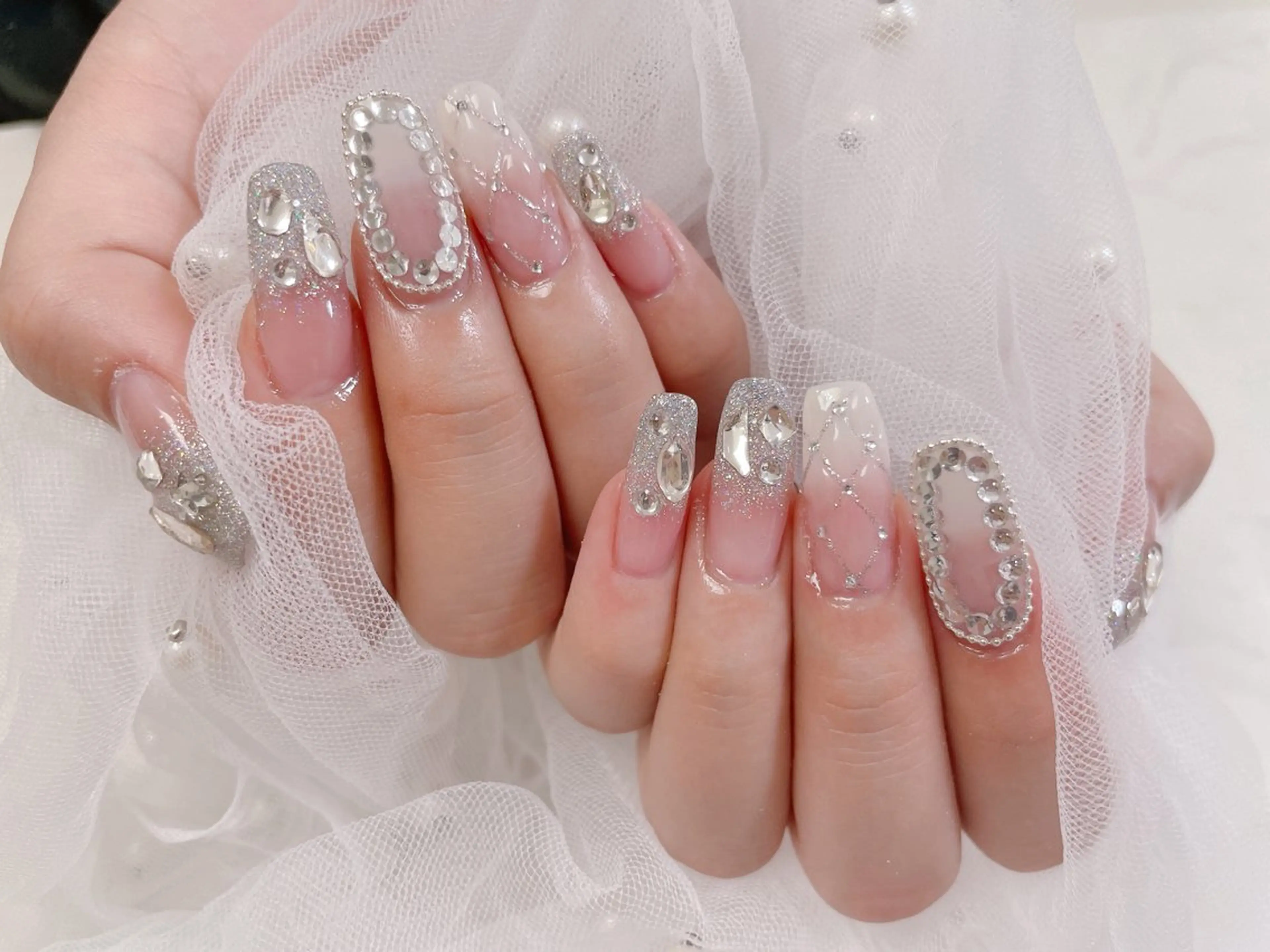 ネイル ハンドネイル ネイルサロンエクラ 🫧Shizukaのネイルデザイン