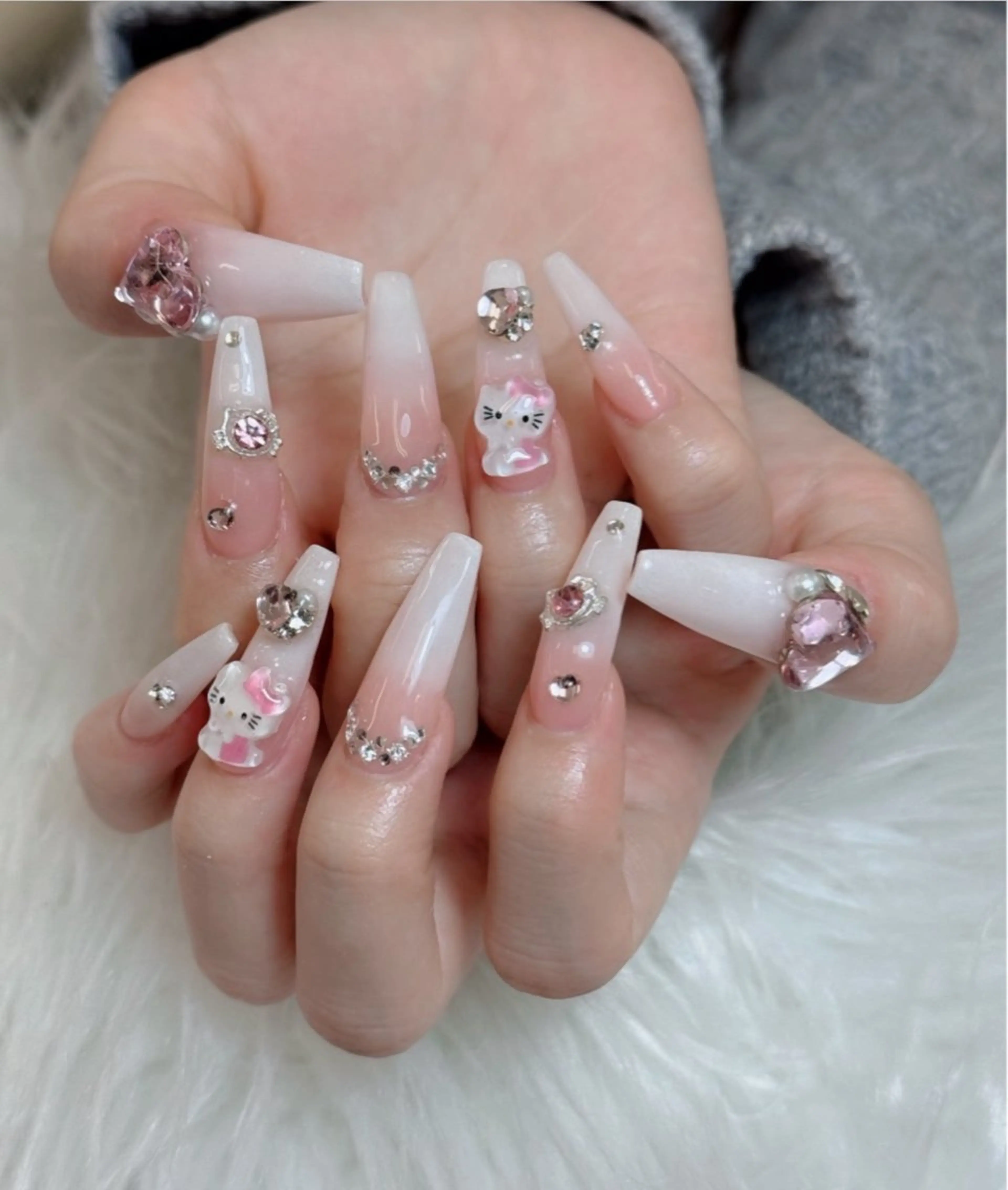 ネイル ジェルネイル 韓国ネイル マグネットネイル ネイルチップ 冬ネイル Lenie Nail Salonのネイルデザイン