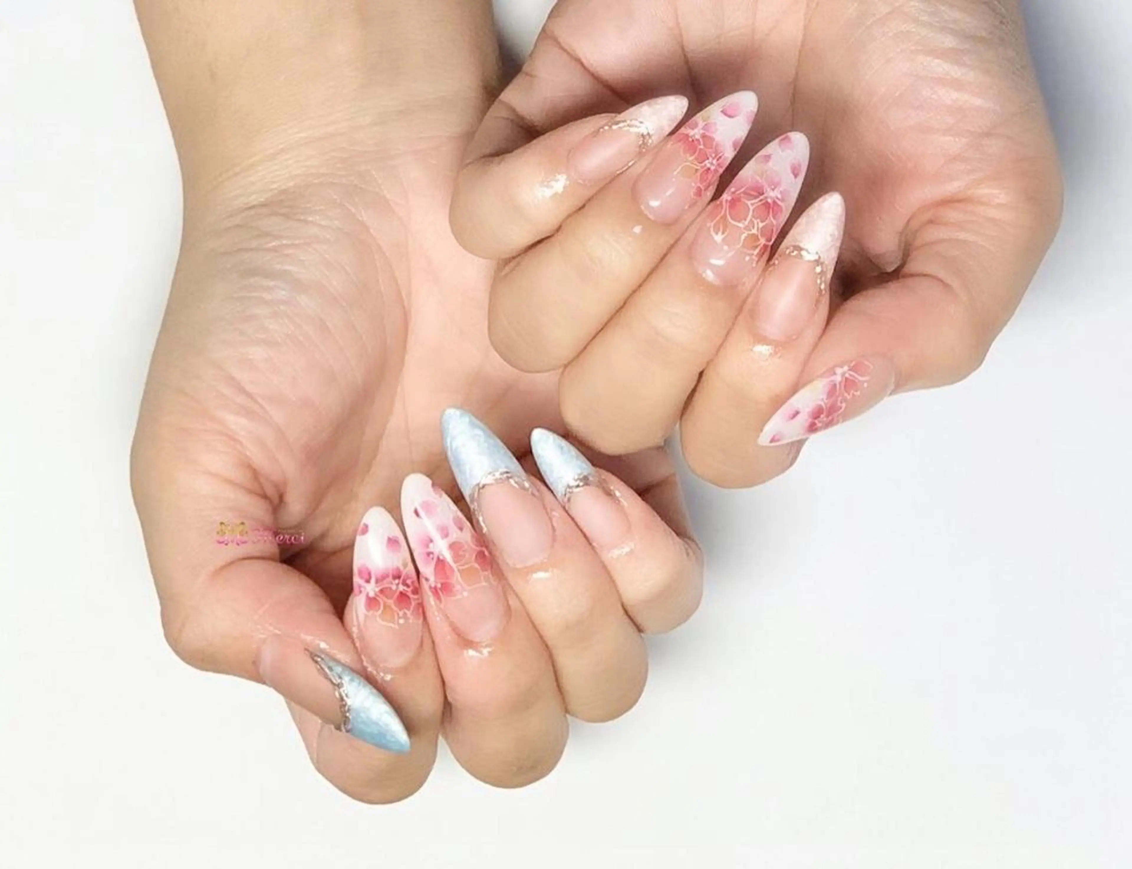 ネイル NAILSALON　 Merciのネイルデザイン