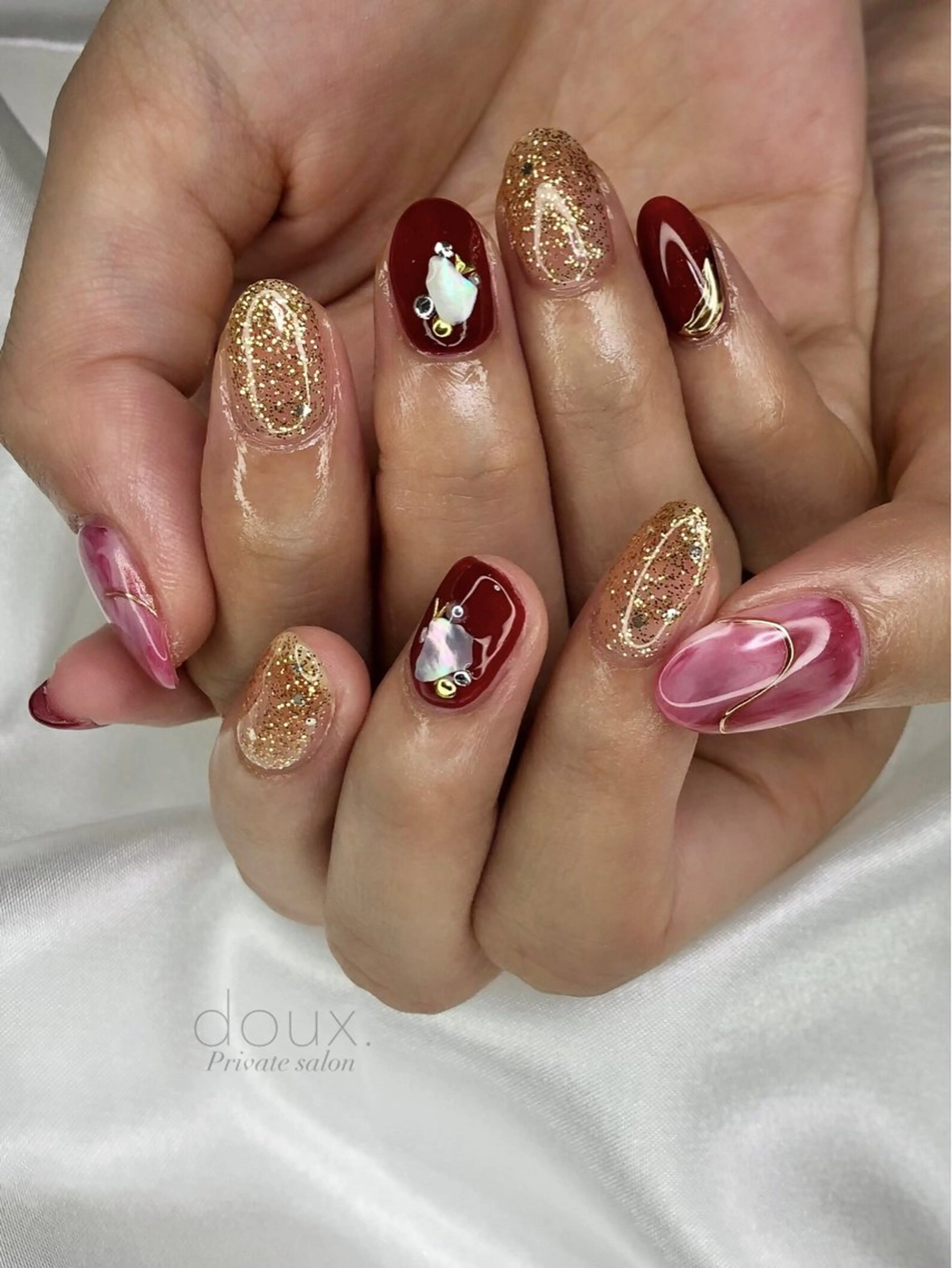 ネイル 氷ネイル・うるうるネイル 韓国ネイル マグネットネイル ニュアンスネイル ワンカラーネイル ハンドネイル doux. nailのネイルデザイン