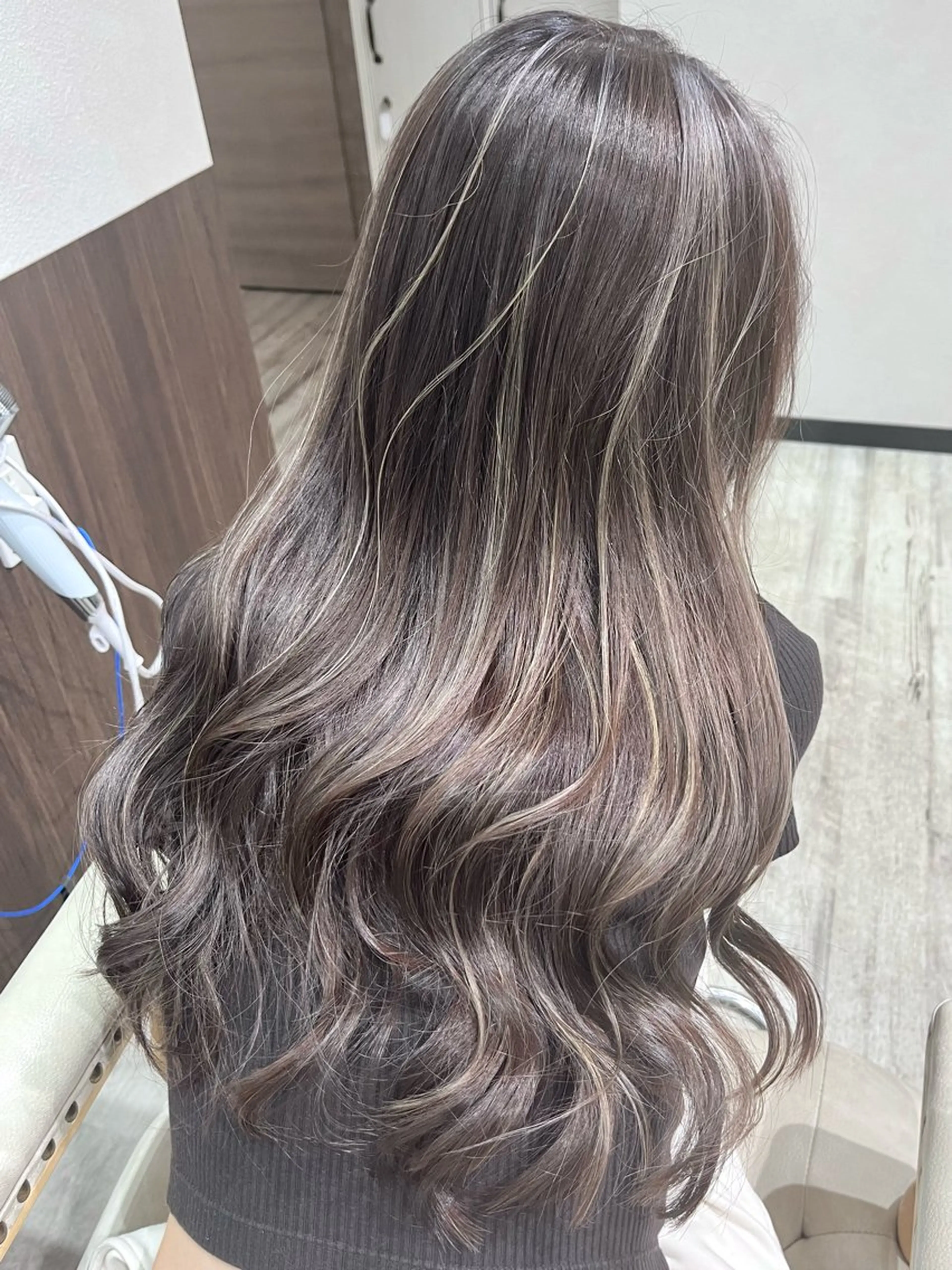 ロング カラー ヘアアレンジ ハイライトカラー ハイライト カット ヘアカラー Belle hair Design青野大貴のヘアスタイル