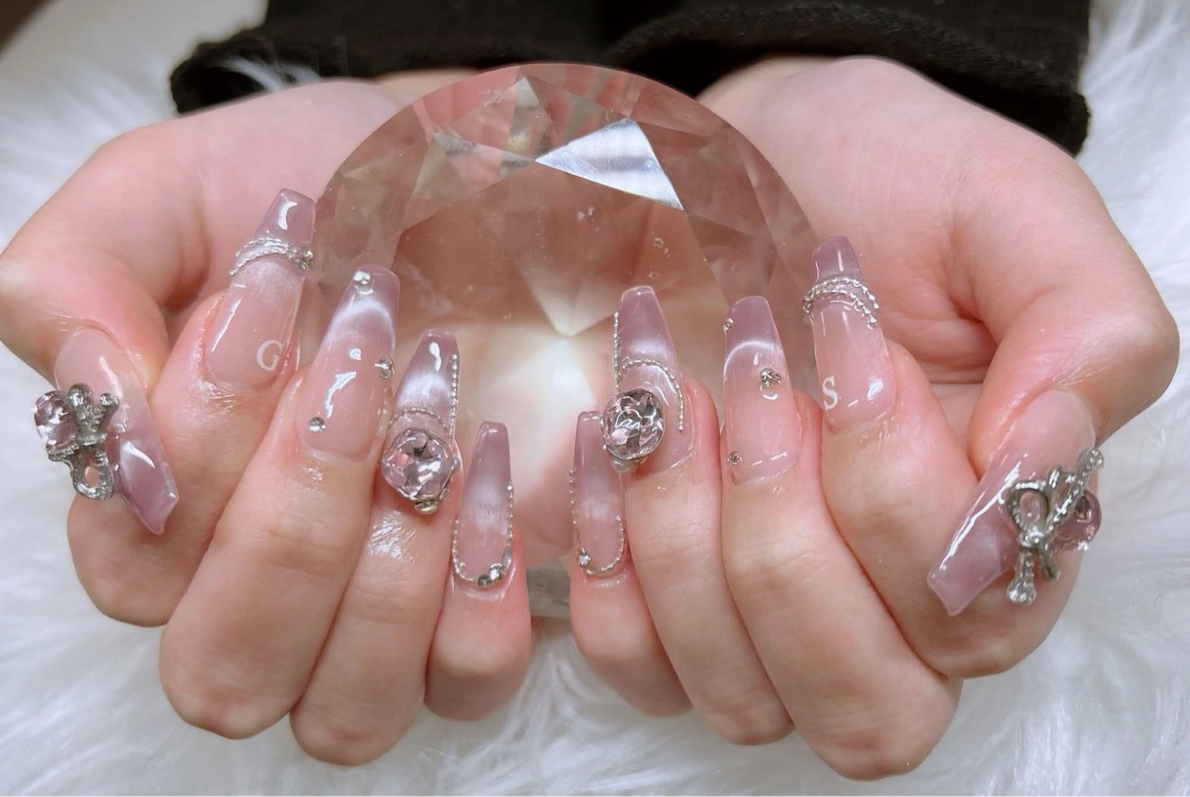 ネイル フレンチネイル 韓国ネイル ロングネイル マグネットネイル ネイルチップ ハンドネイル Lee _nailのネイルデザイン