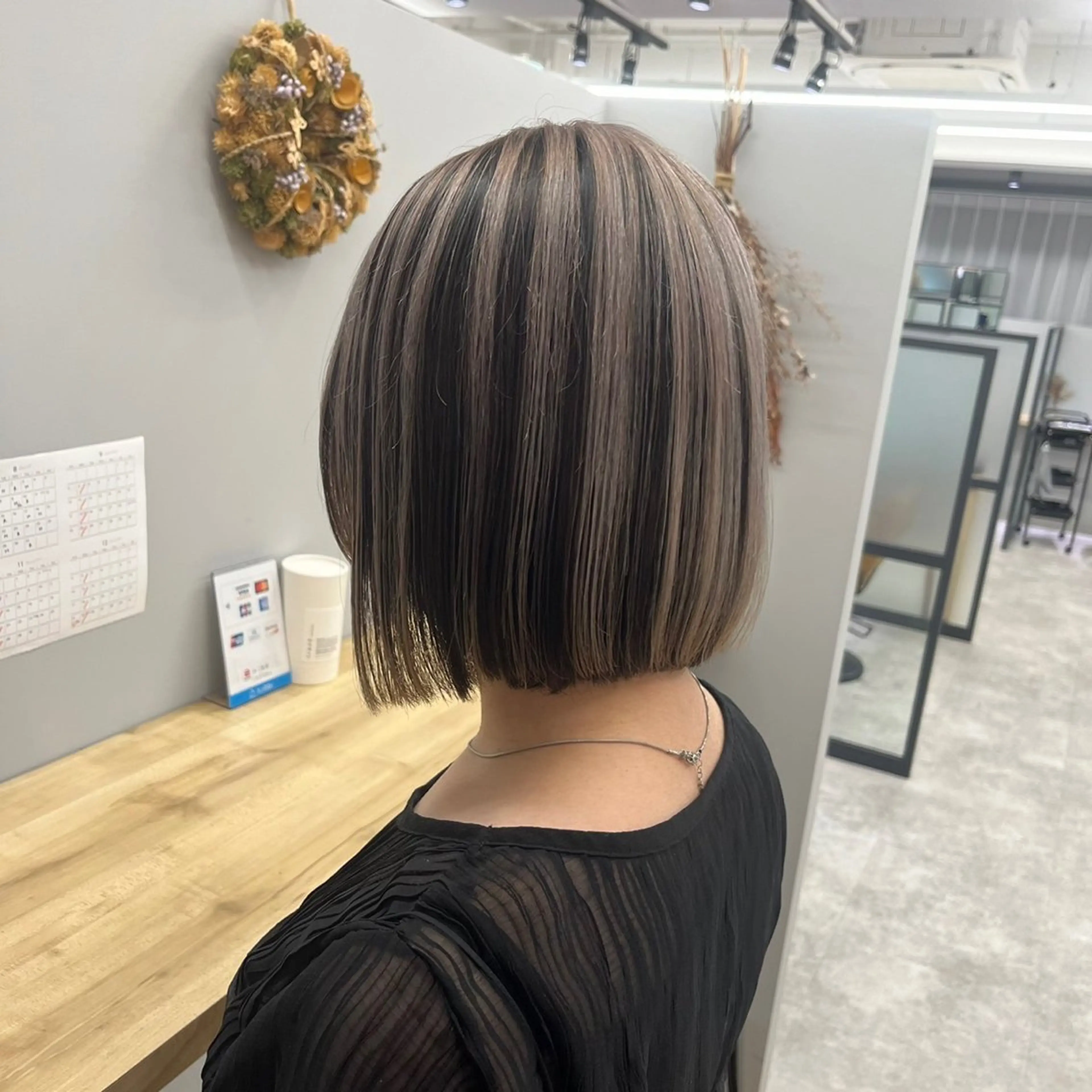 ミディアム カラー ボブ 金城 二千夏のヘアスタイル
