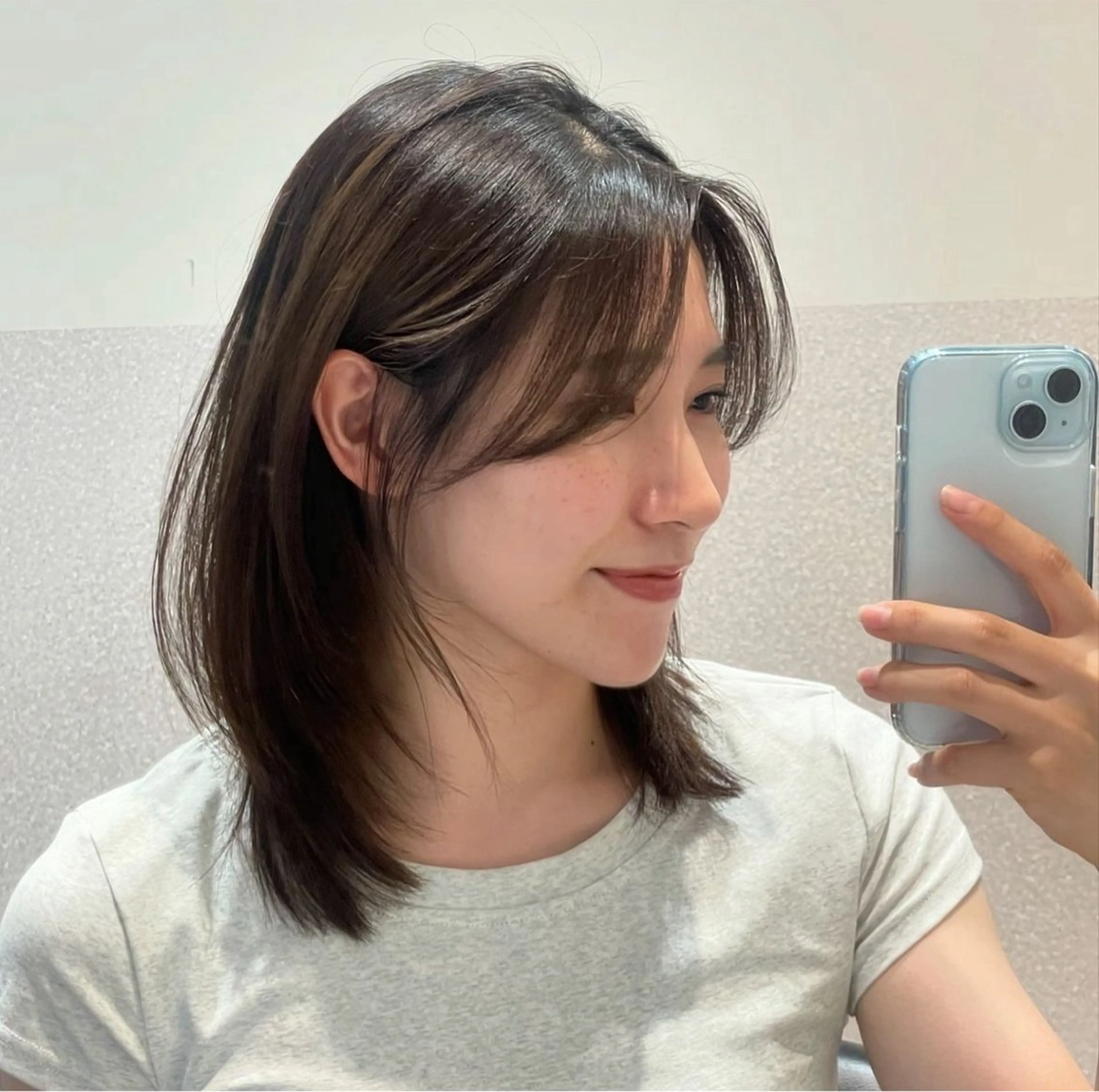 ミディアム ハッシュカット 韓国風ヘア レイヤーカット カット ヘアカラー トリートメント ❤︎︎韓国ヘア❤︎︎ 𝑺𝒉𝒊𝒉𝒐のヘアスタイル