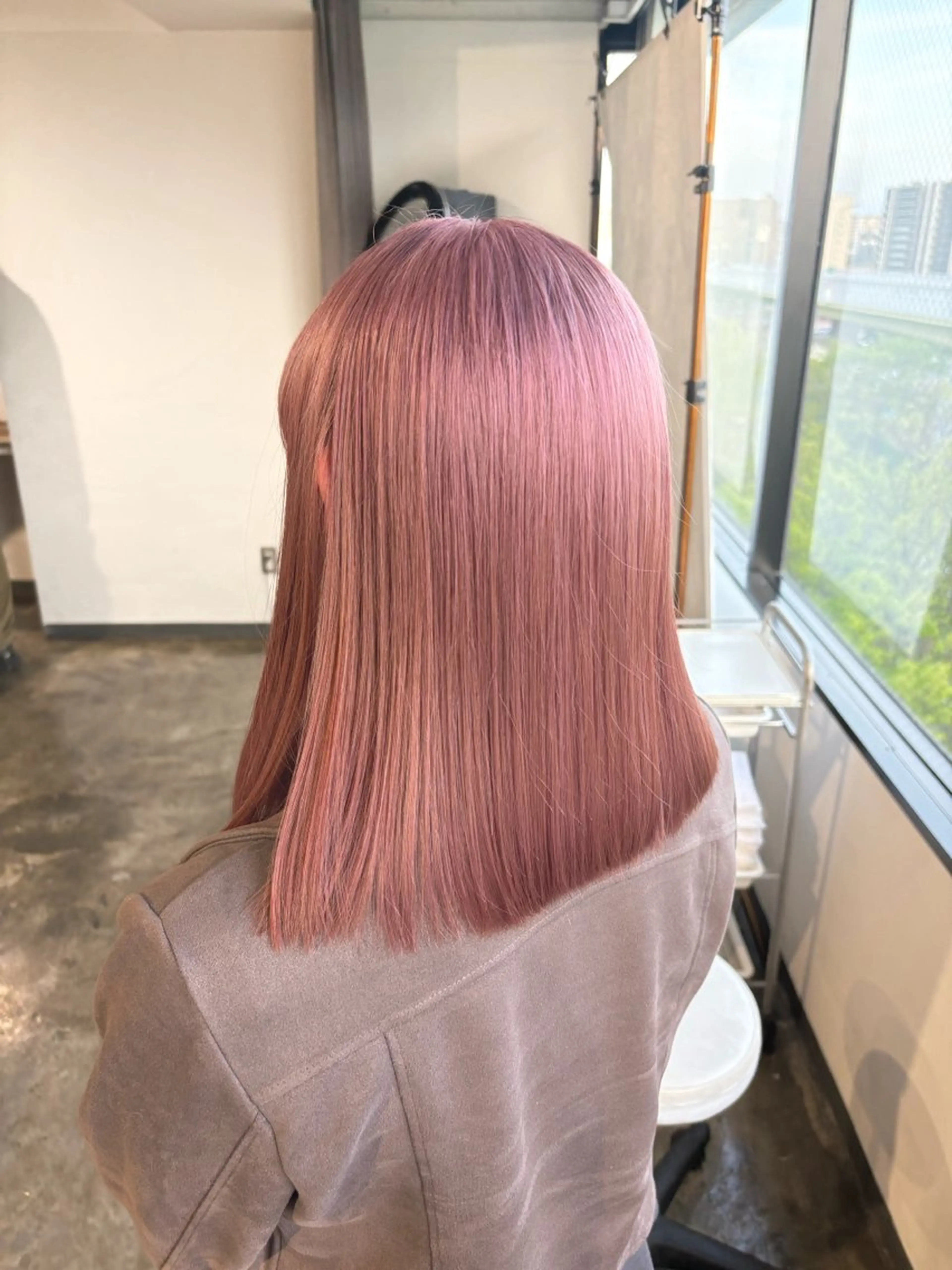 セミロング カラー ブリーチ ダブルカラー ハイトーンカラー ピンクカラー 暖色カラー🍒 ケアブリーチ/akiのヘアスタイル
