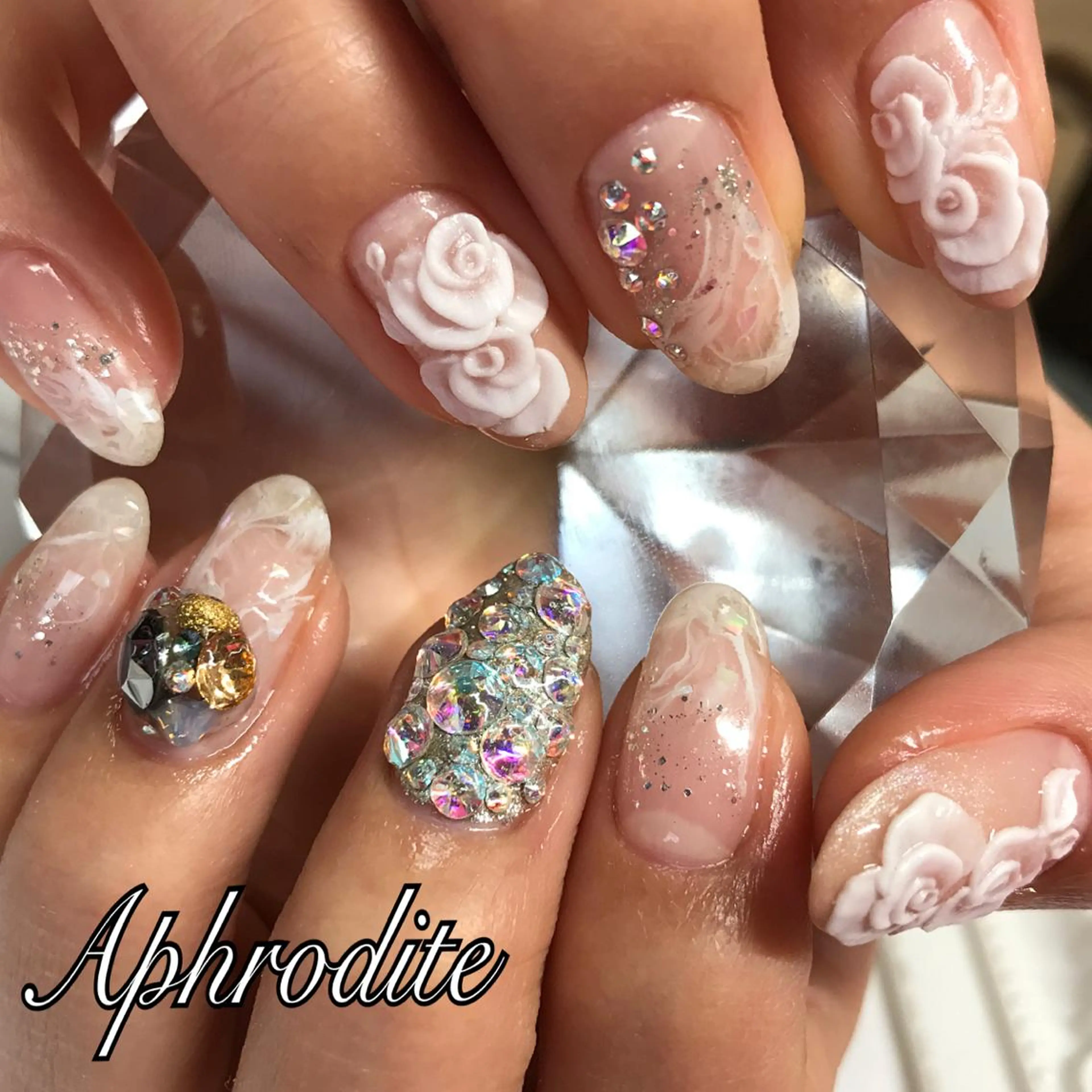 ネイル APHRODITE Nagisaのネイルデザイン