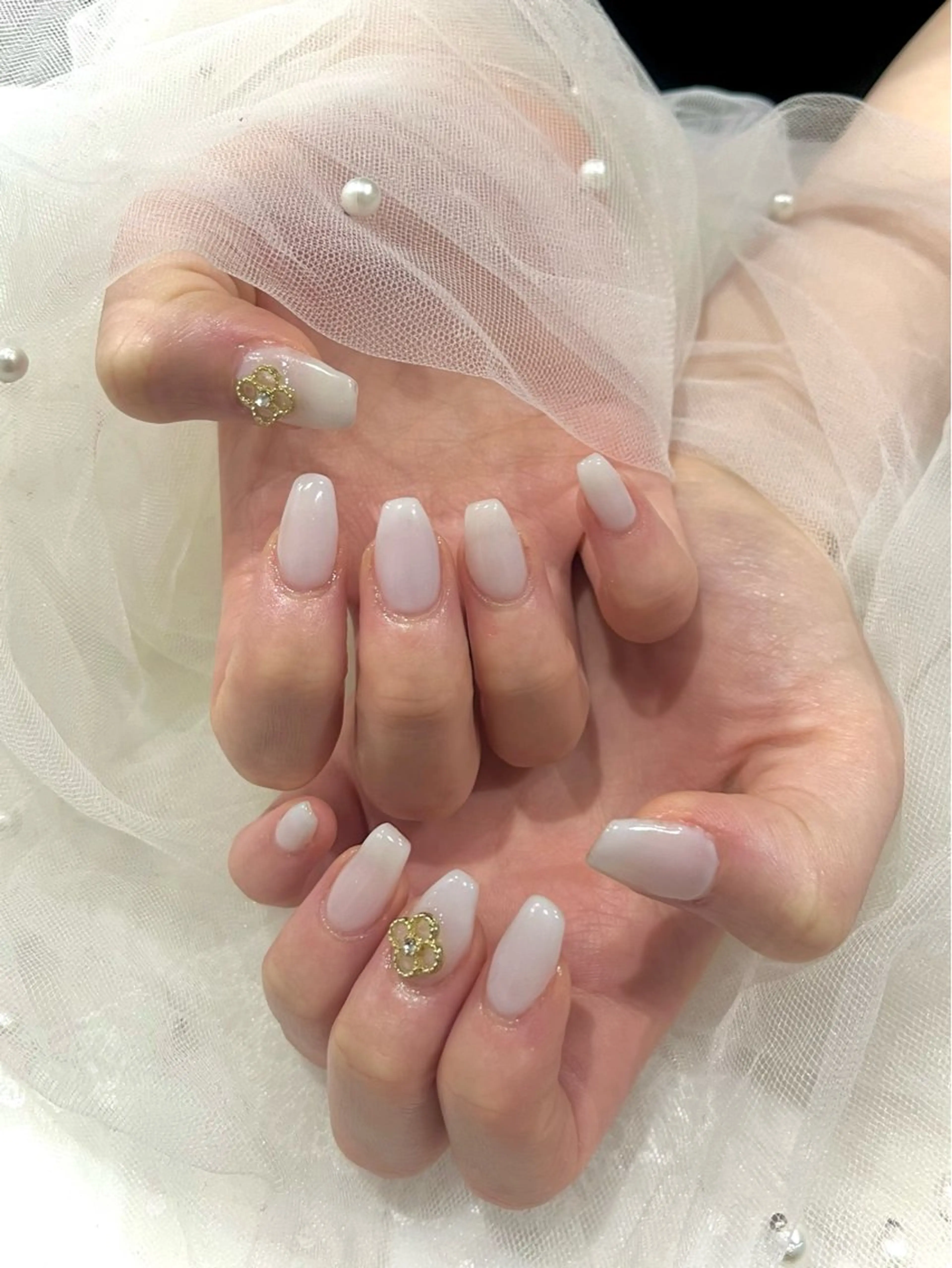 ネイル ホワイト Nail salon Cielel⟡Ayaのネイルデザイン