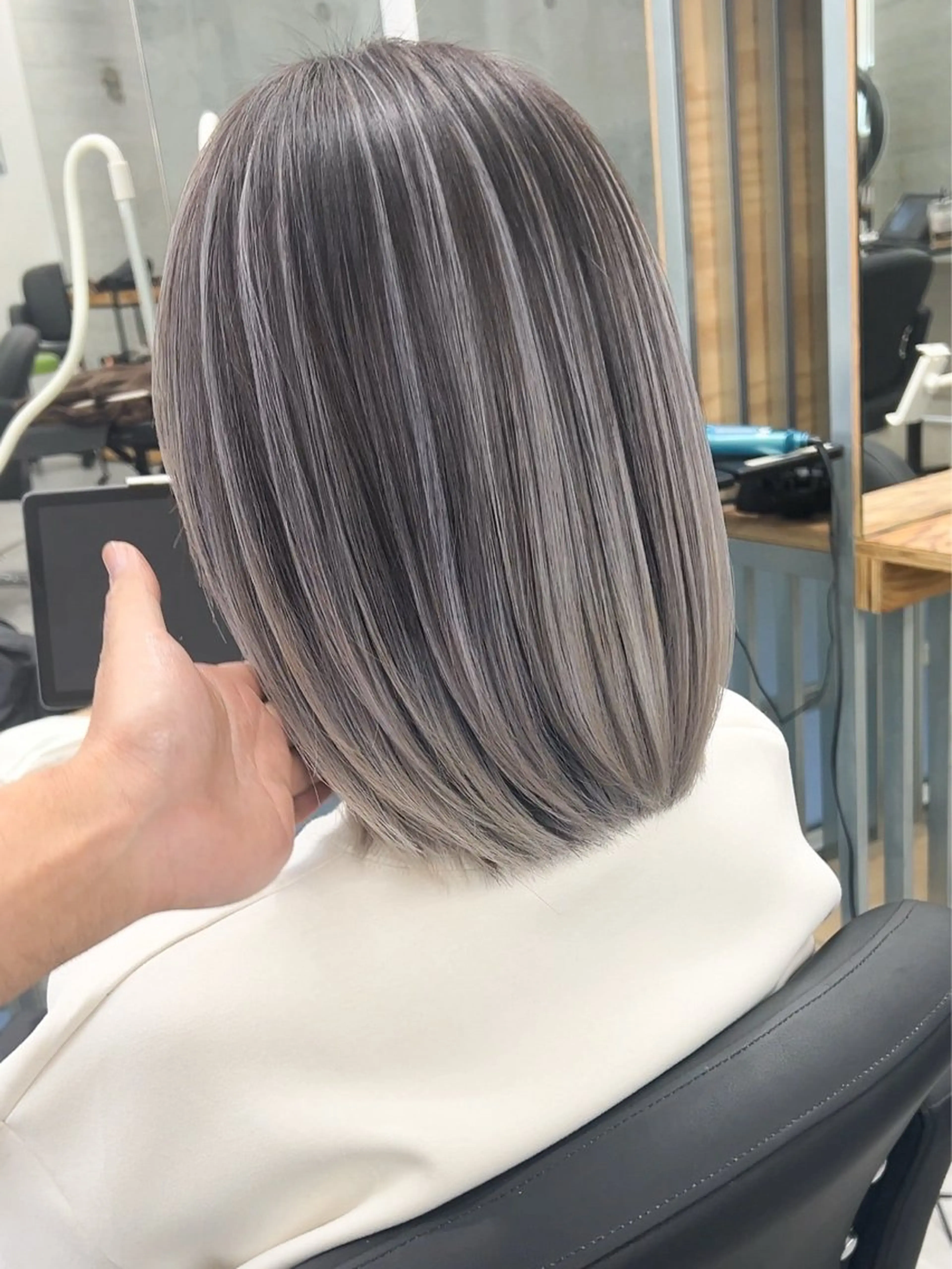 ミディアム カラー バレイヤージュ ブリーチ レイヤーカット ヘアカラー トリートメント welring hair salon所属・welring hair salonのヘアスタイル