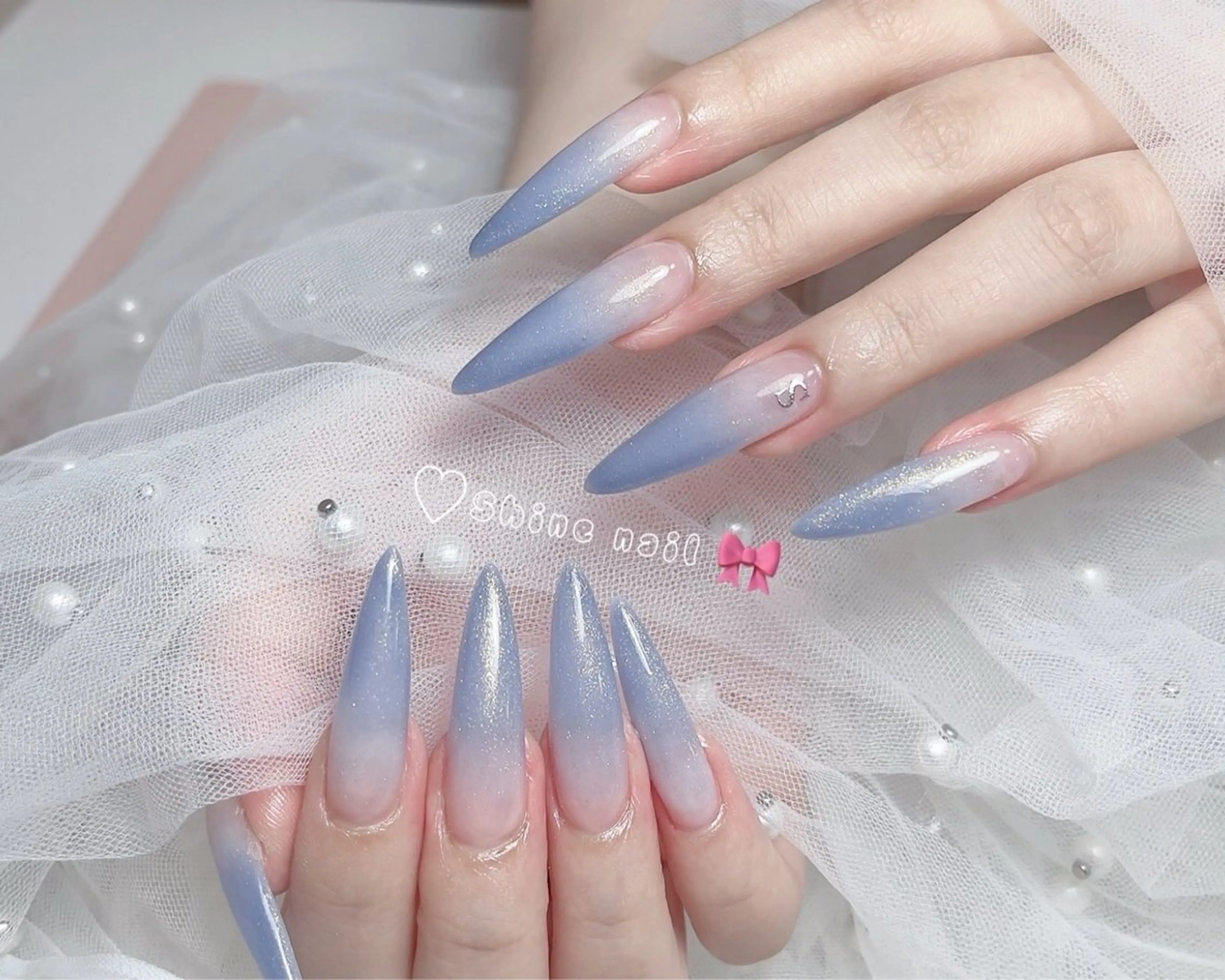 🎀チップ長さ出し🎀カラーグラデーション【10個ストーンサービス】の写真