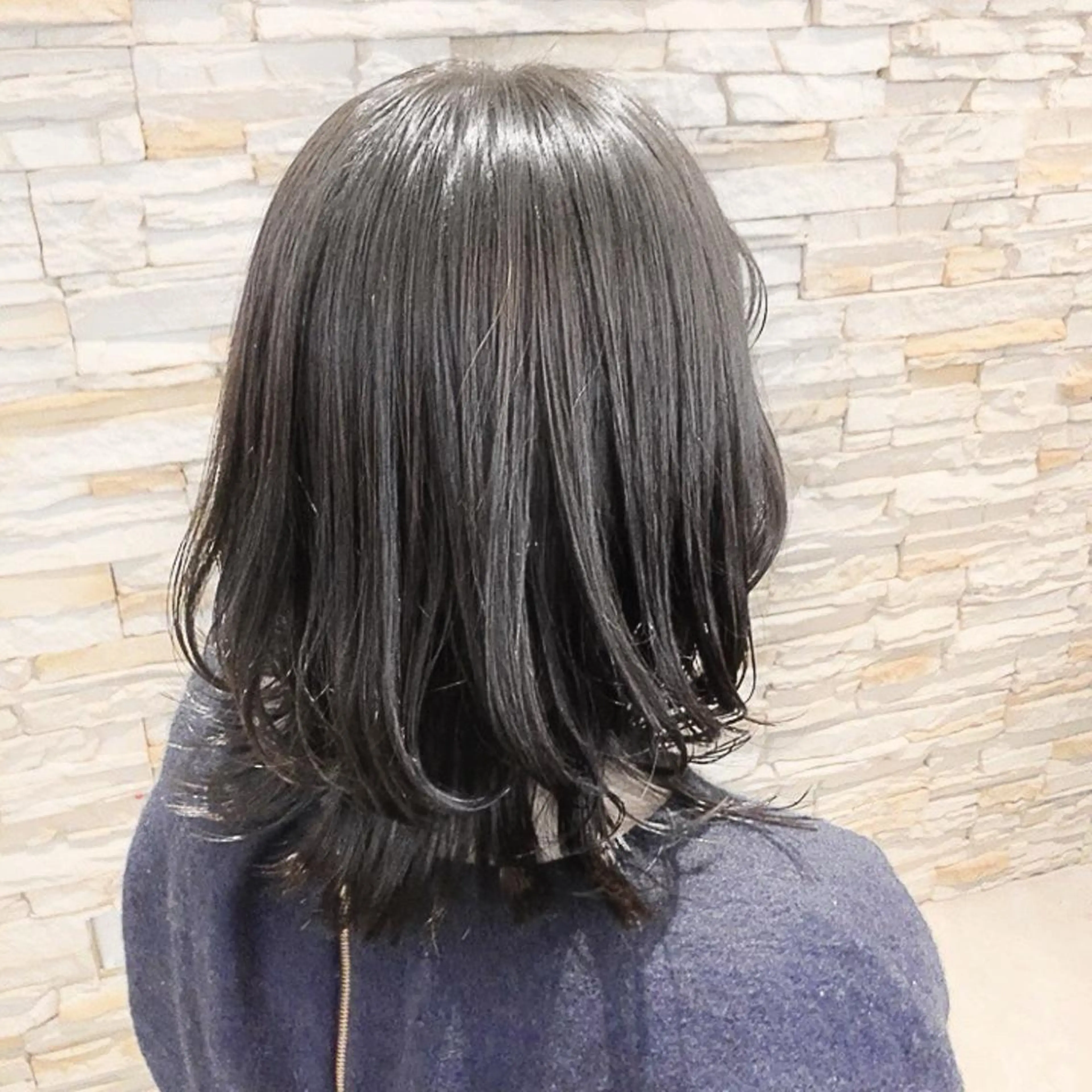 ミディアム カット パーマ 縮毛矯正 トリートメント 🌿アロマヘアルーム 横浜店✂︎のヘアスタイル