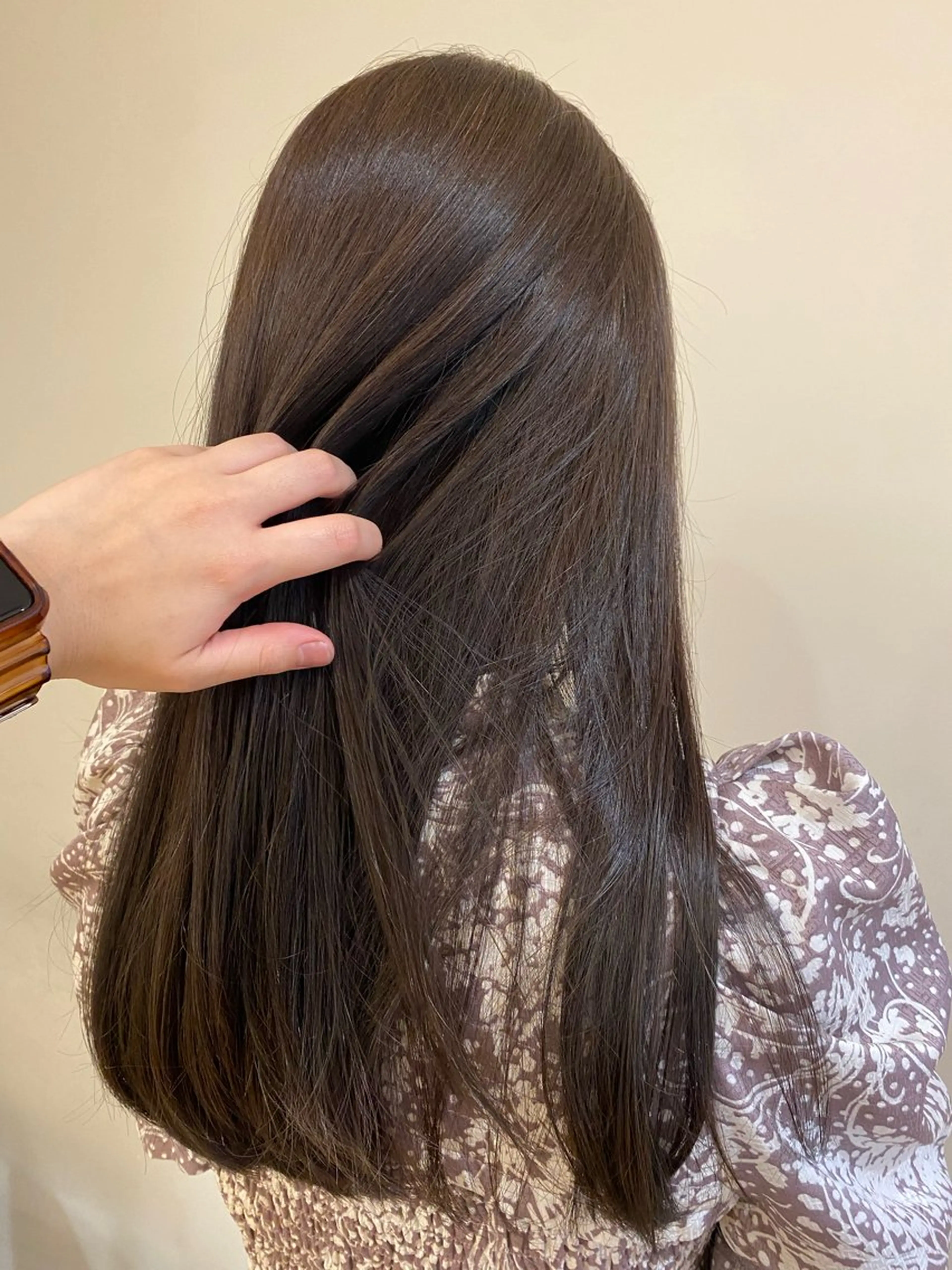 ロング ヘアカラー C-LOOP UNITED ATELIER所属・阿南 結実のヘアスタイル