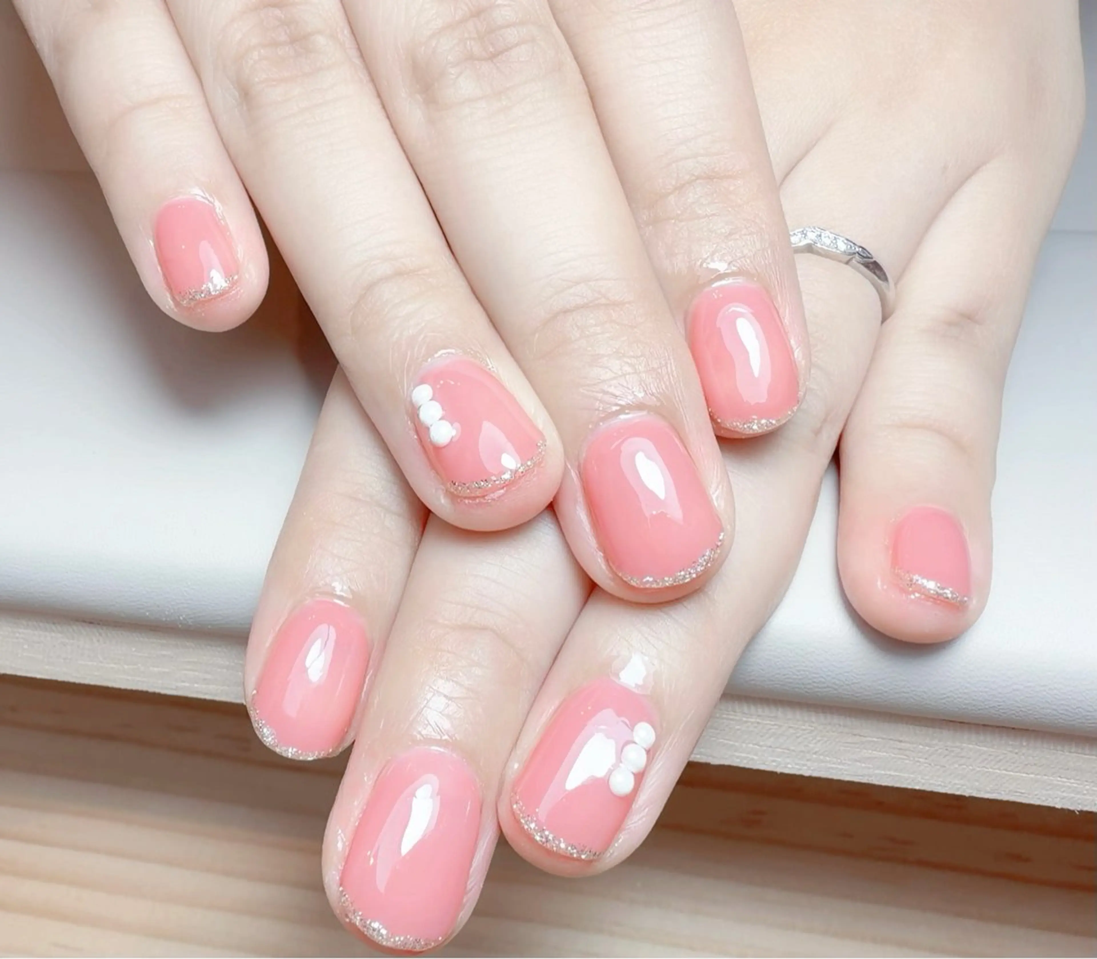 🎀美フォルムにこだわり🎀際まで美しい！オフィスネイルにおすすめ♪大人上品デザインの定額コースA（※オフ有り）✨の写真
