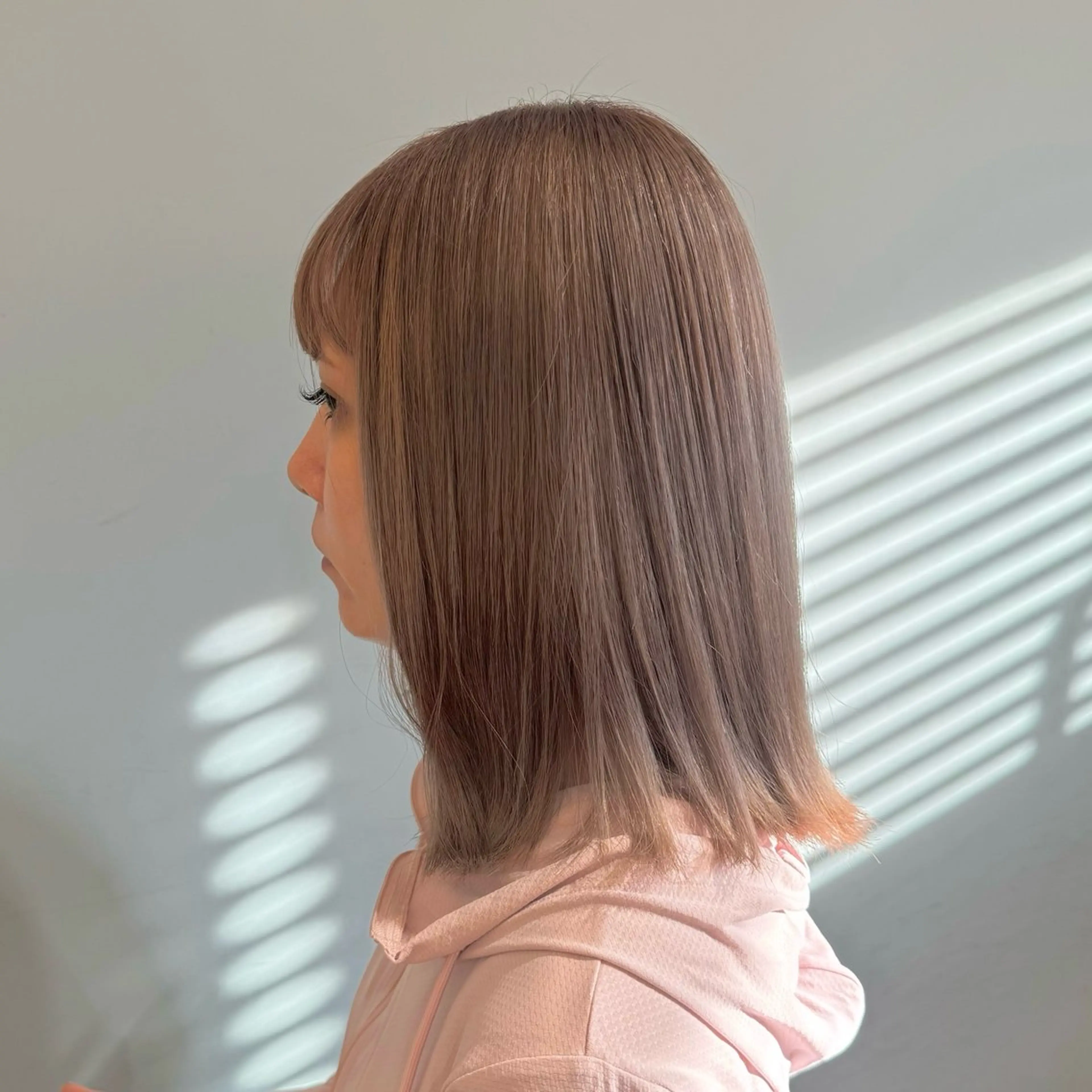 ミディアム カラー グレージュ ミルクティーグレージュ ヘアカラー トリートメント 🍀ブリーチ/艶カラ ー🍀 コイケのヘアスタイル