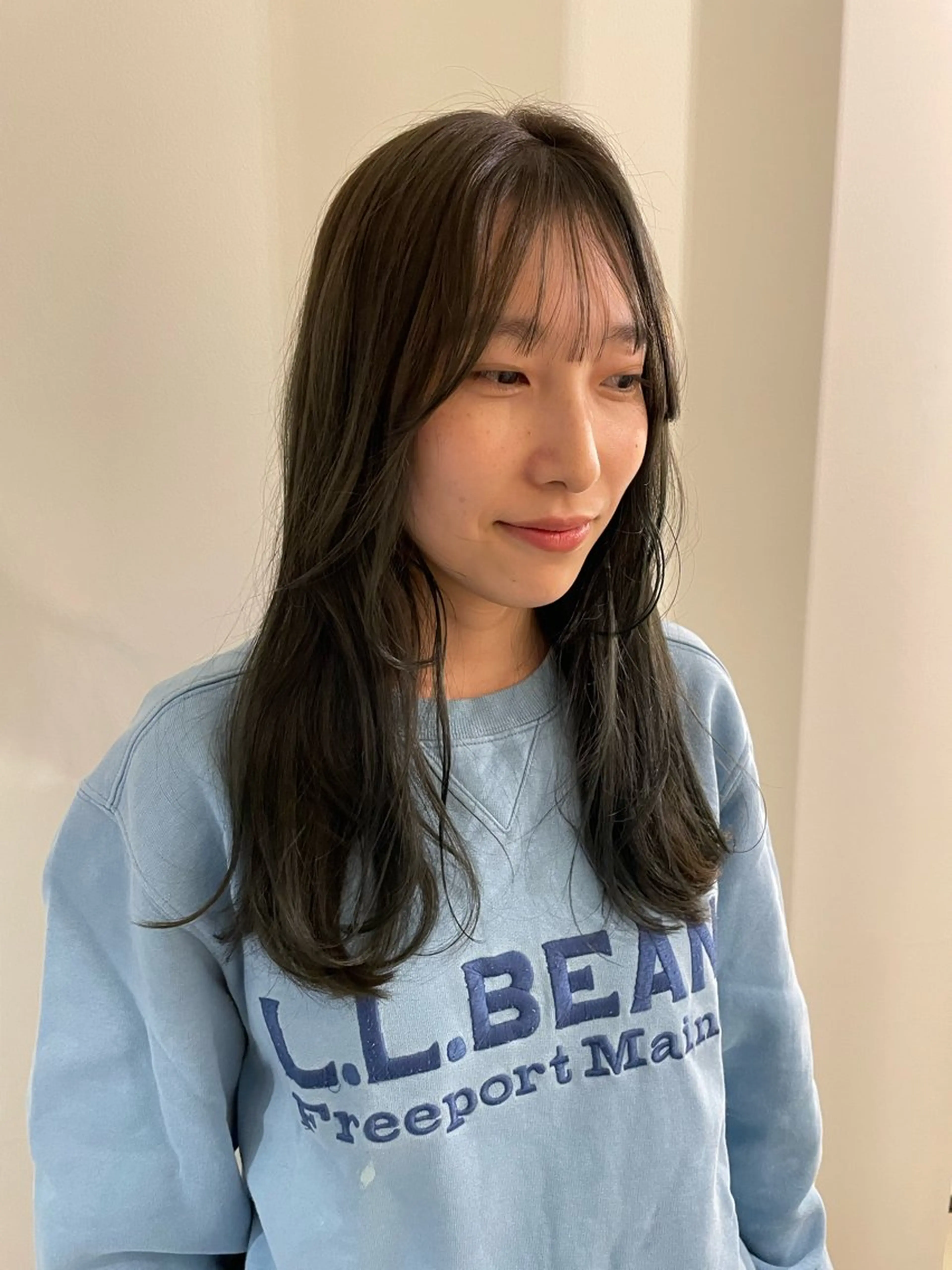 セミロング カラー 透明感カラー グレージュ オリーブグレージュ オリーブグレー カット ヘアカラー トリートメント 渋谷 留菜のヘアスタイル