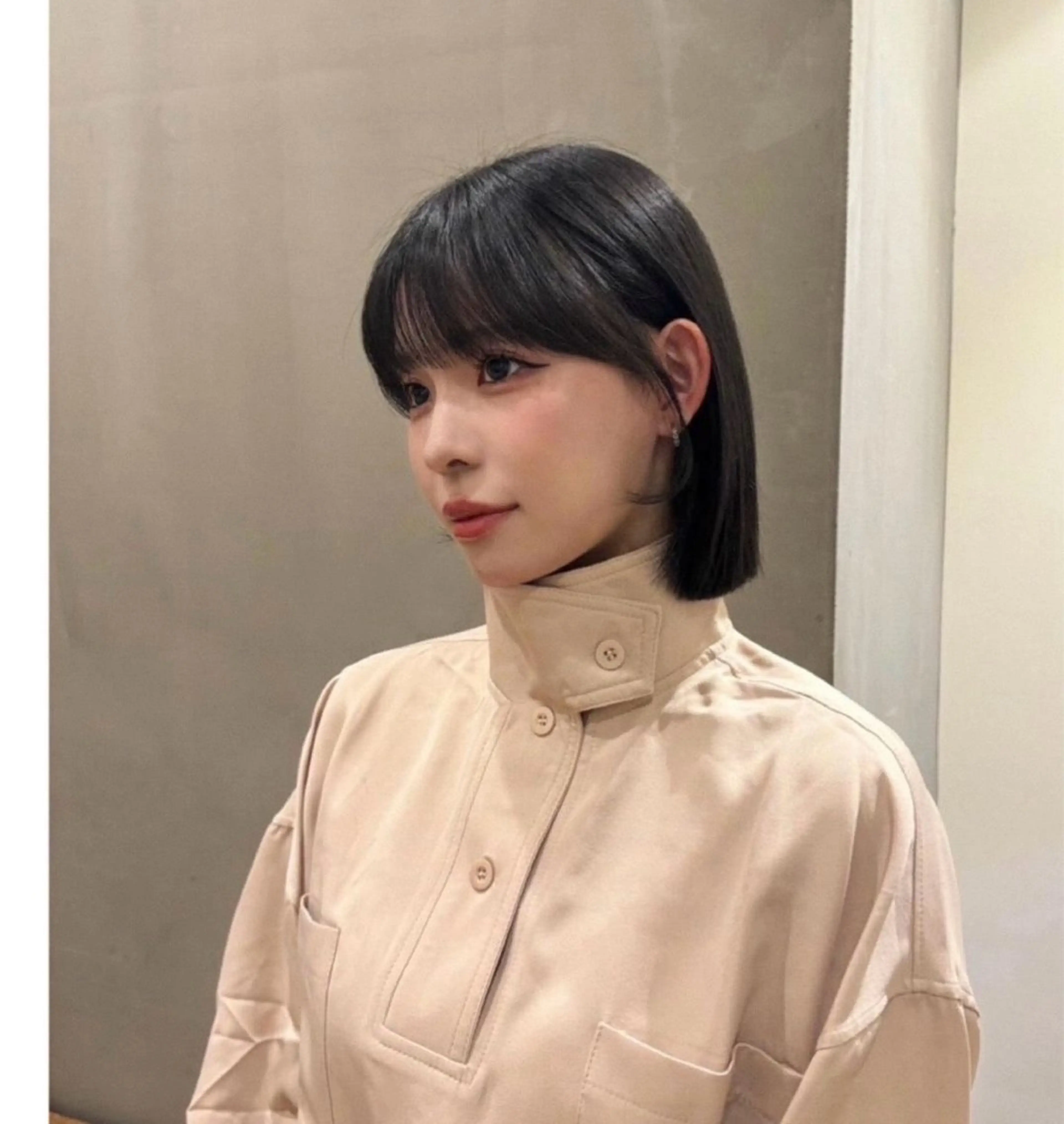 ミディアム 切りっぱなしボブ ボブ ahnkism ELENAのヘアスタイル