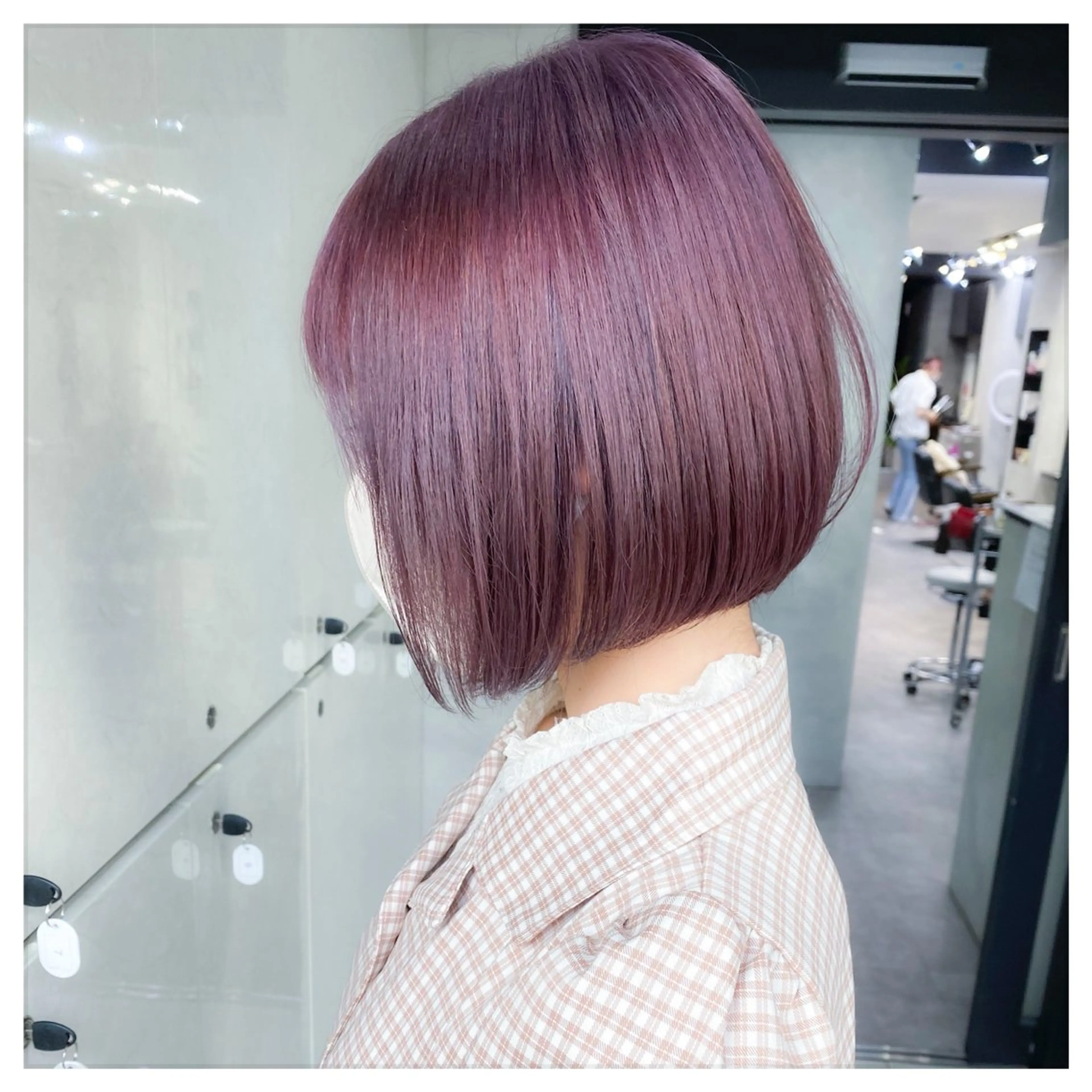 ショート カラー ハイトーンカラー ボブ カット ヘアカラー トリートメント ショート・ハイトーン ズーキーのヘアスタイル