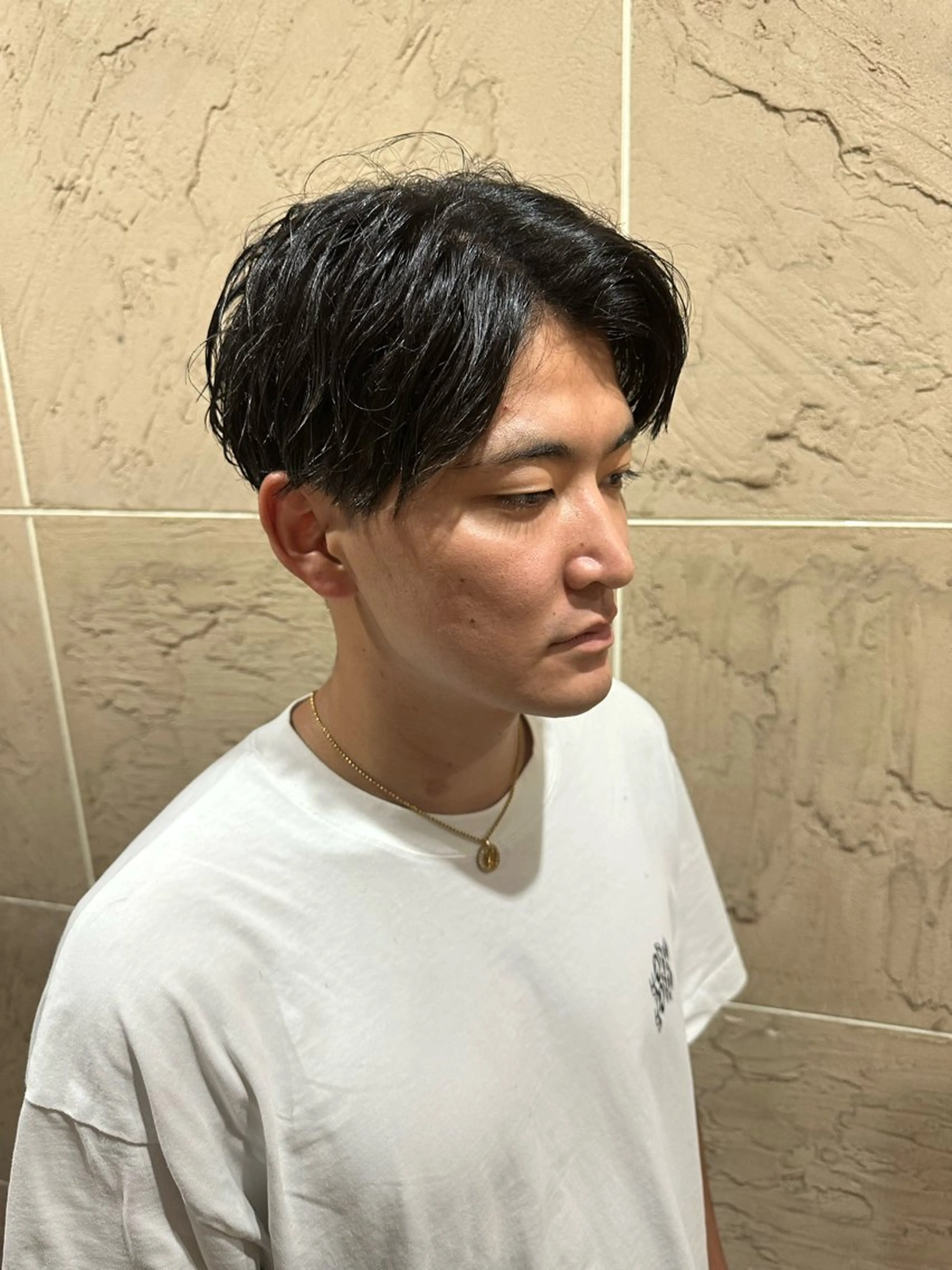 ショート メンズ アップバング 溜 一太のヘアスタイル