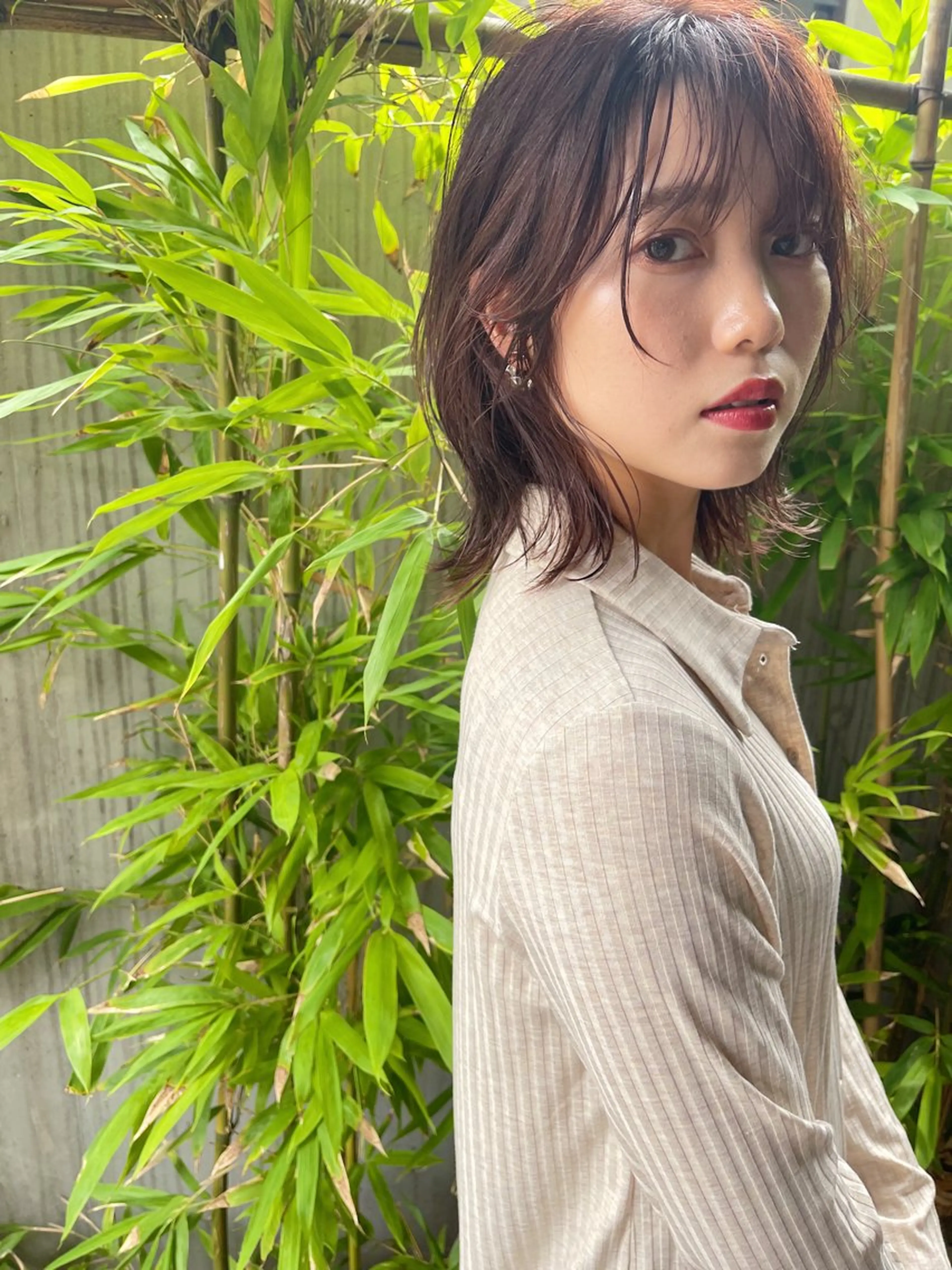 ミディアム カラー ミディアムレイヤー レイヤーカット カット ヘアカラー トリートメント AiM 大名のヘアスタイル