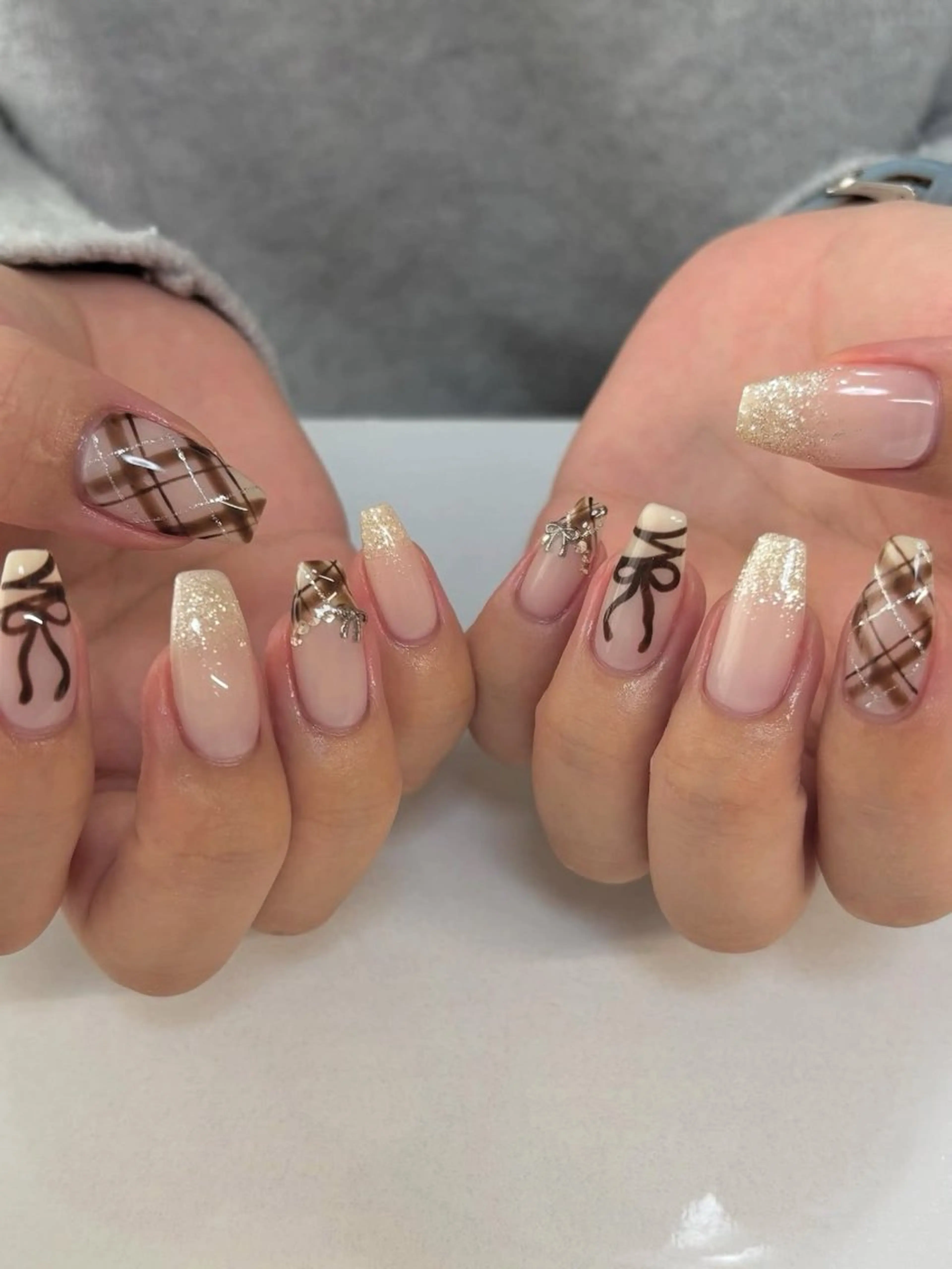 ネイル アートネイル 長さ出し ジェルネイル マグネットネイル ニュアンスネイル ハンドネイル KIM キムのネイルデザイン