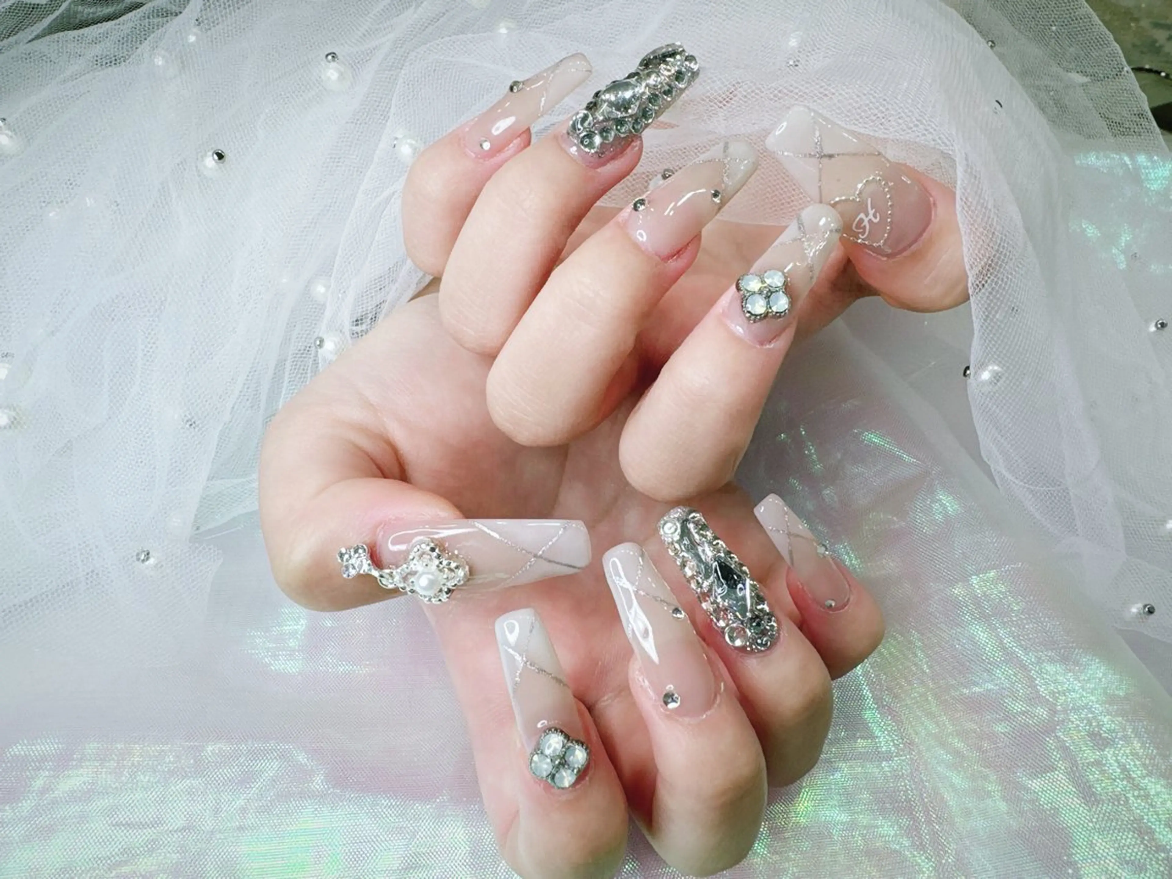 ネイル ハンドネイル 小方 サトミのネイルデザイン