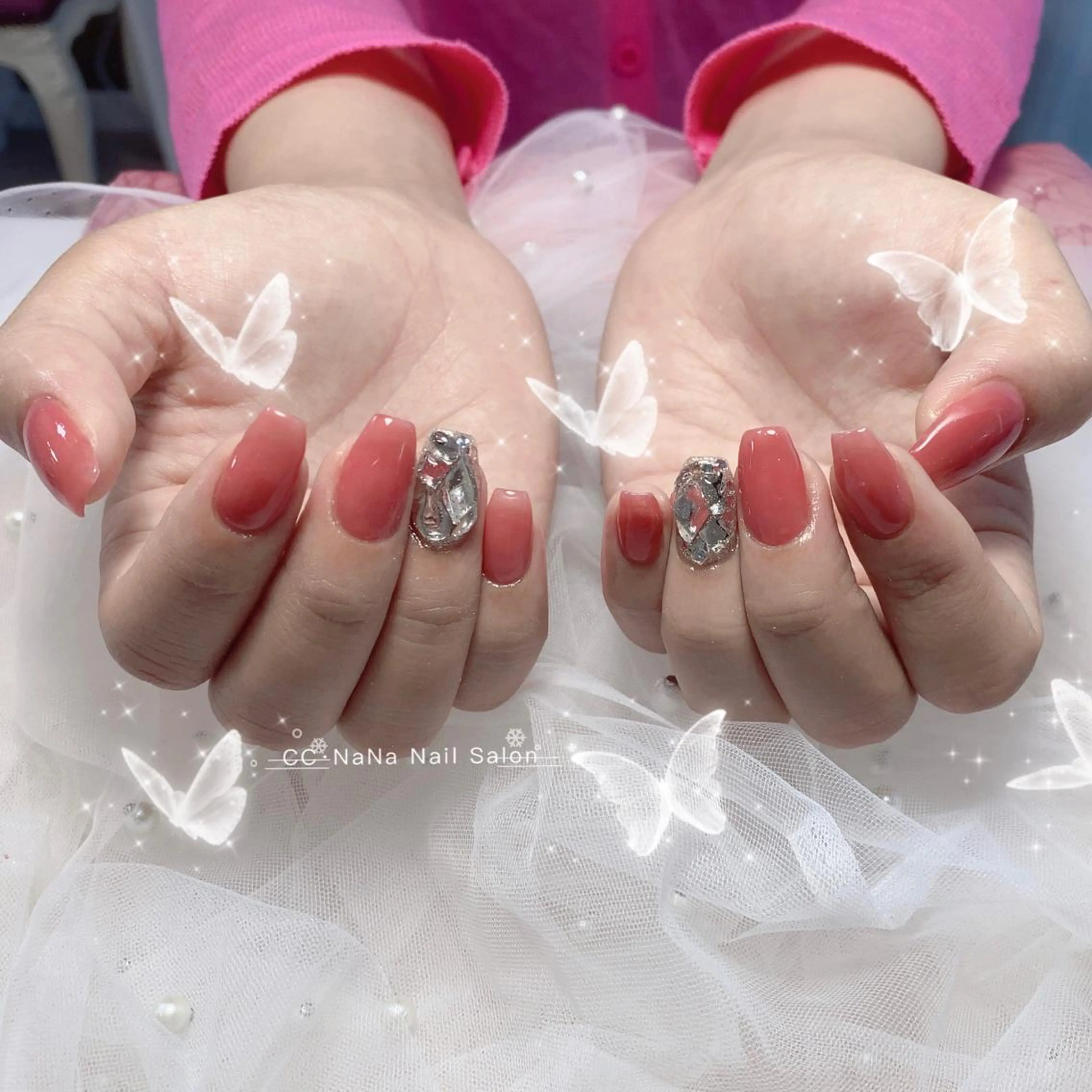 ネイル チークネイル フラッシュネイル ジェルネイル ハート キラキラネイル ハンドネイル 💎CC・NaNa 韓国風ネイル🌙のネイルデザイン