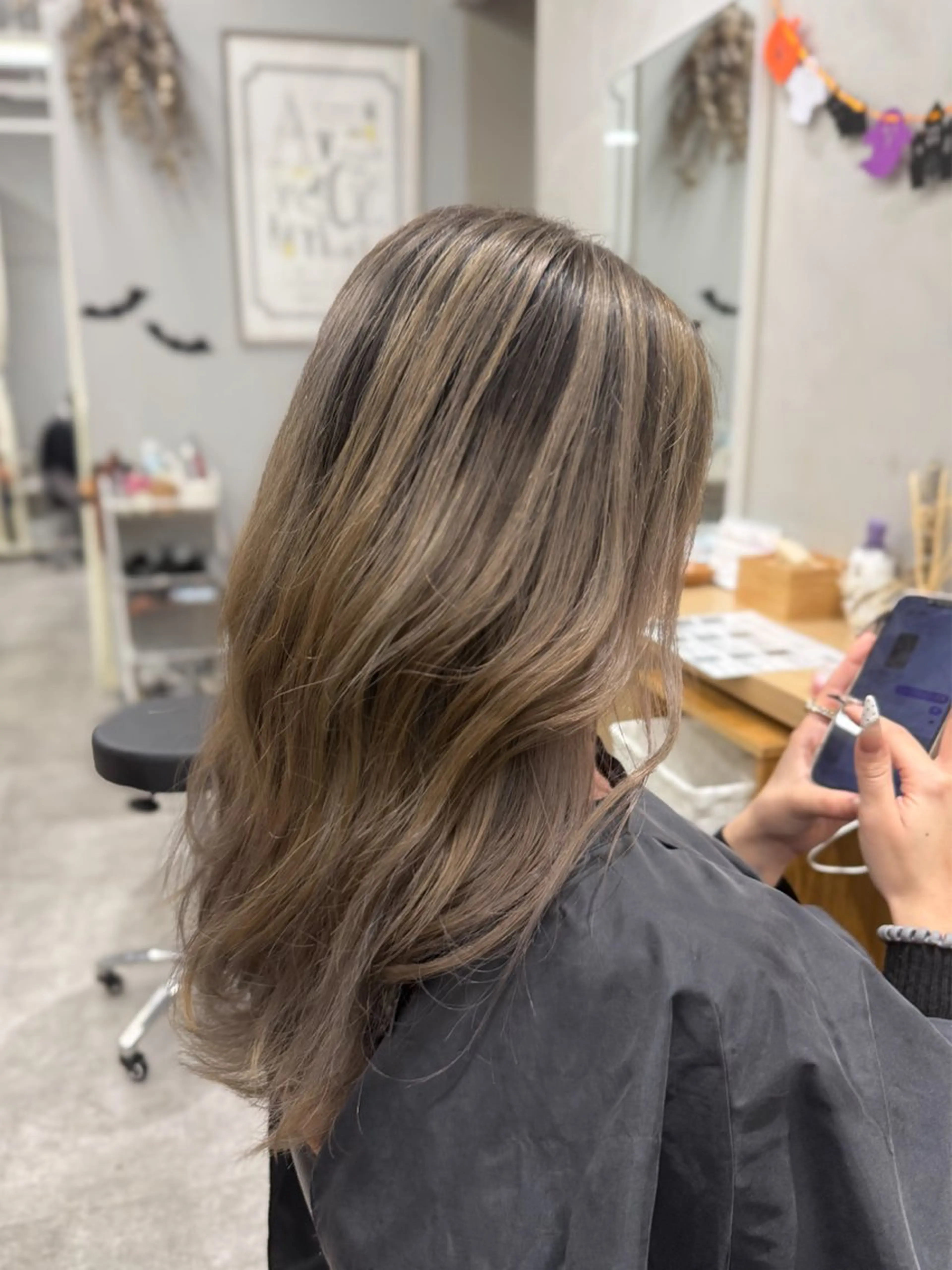 ロング カラー バレイヤージュ ブリーチ デザインカラー レイヤーカット カット ヘアカラー 雰囲気似合わせ/永田 汰伊智/艶カラー🫧のヘアスタイル